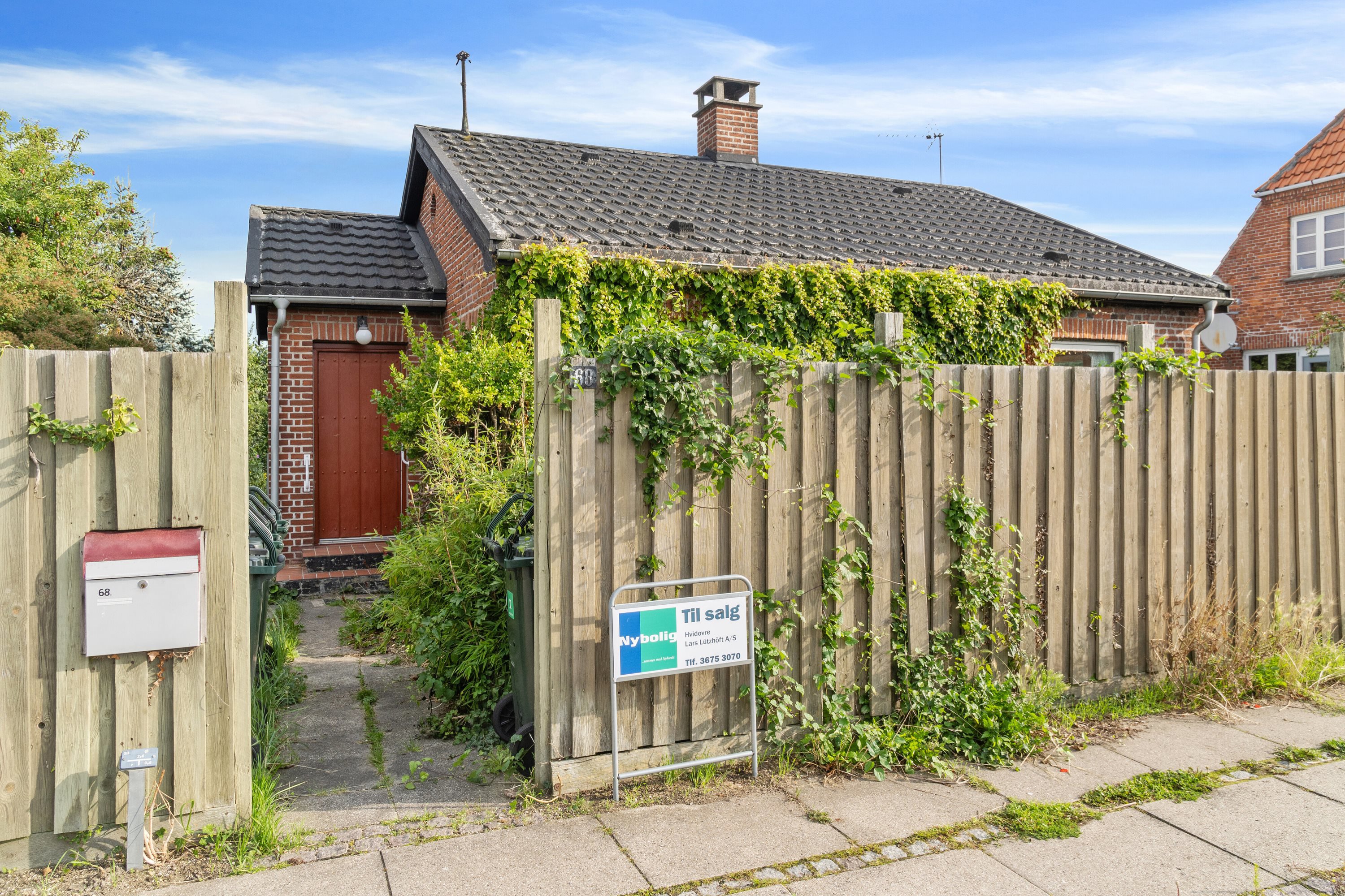 Fremhævet udendørs billede i fuldskærmstilstand. Billede af Brostykkevej 68, 2650 Hvidovre