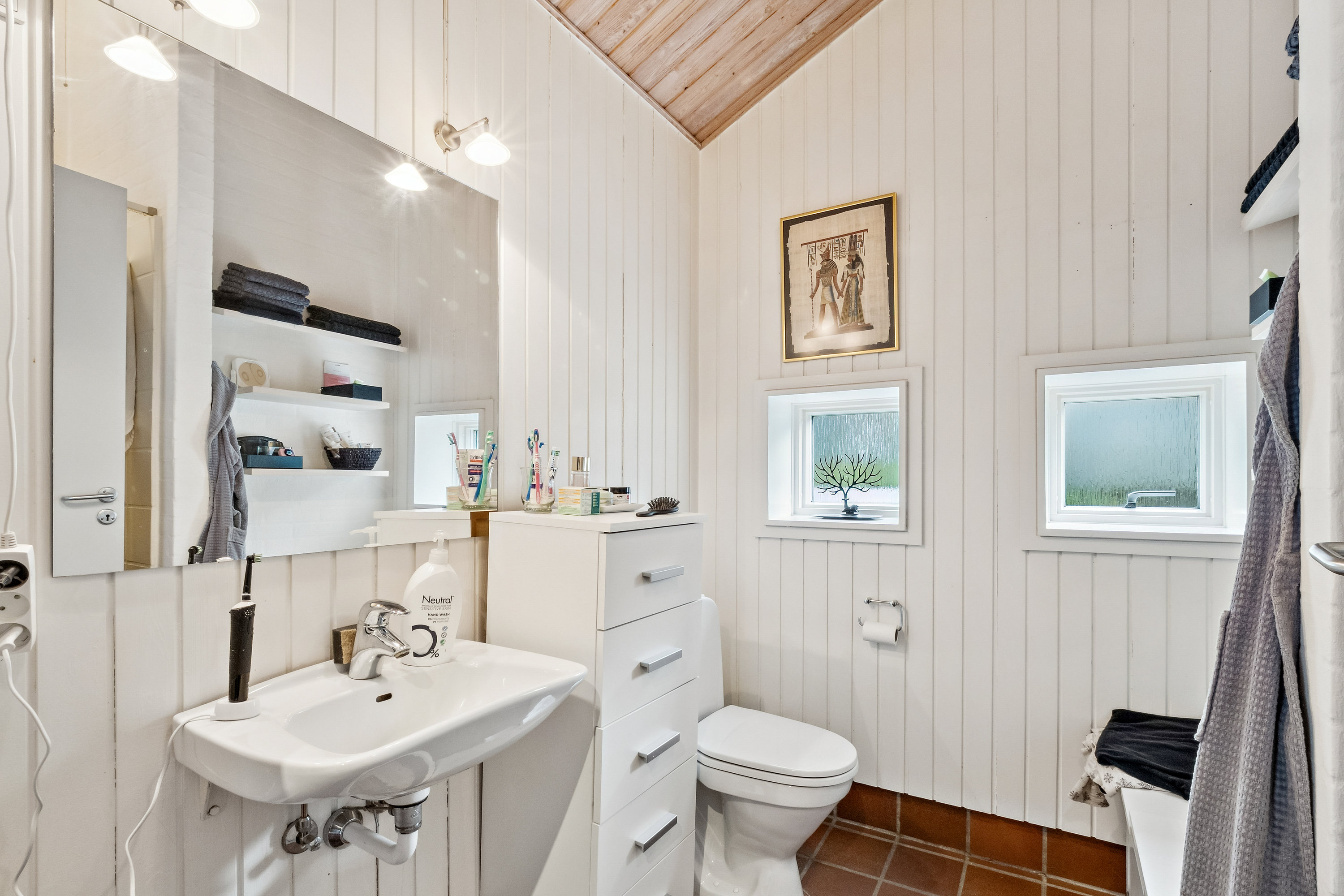 Fremhævet badeværelse billede i fuldskærmstilstand. Billede af Nøddevej 50, 7800 Skive