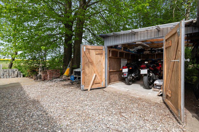 Fremhævet skur billede i fuldskærmstilstand. Billede af Hvilstedvej 12, Hvilsted, 8355 Solbjerg