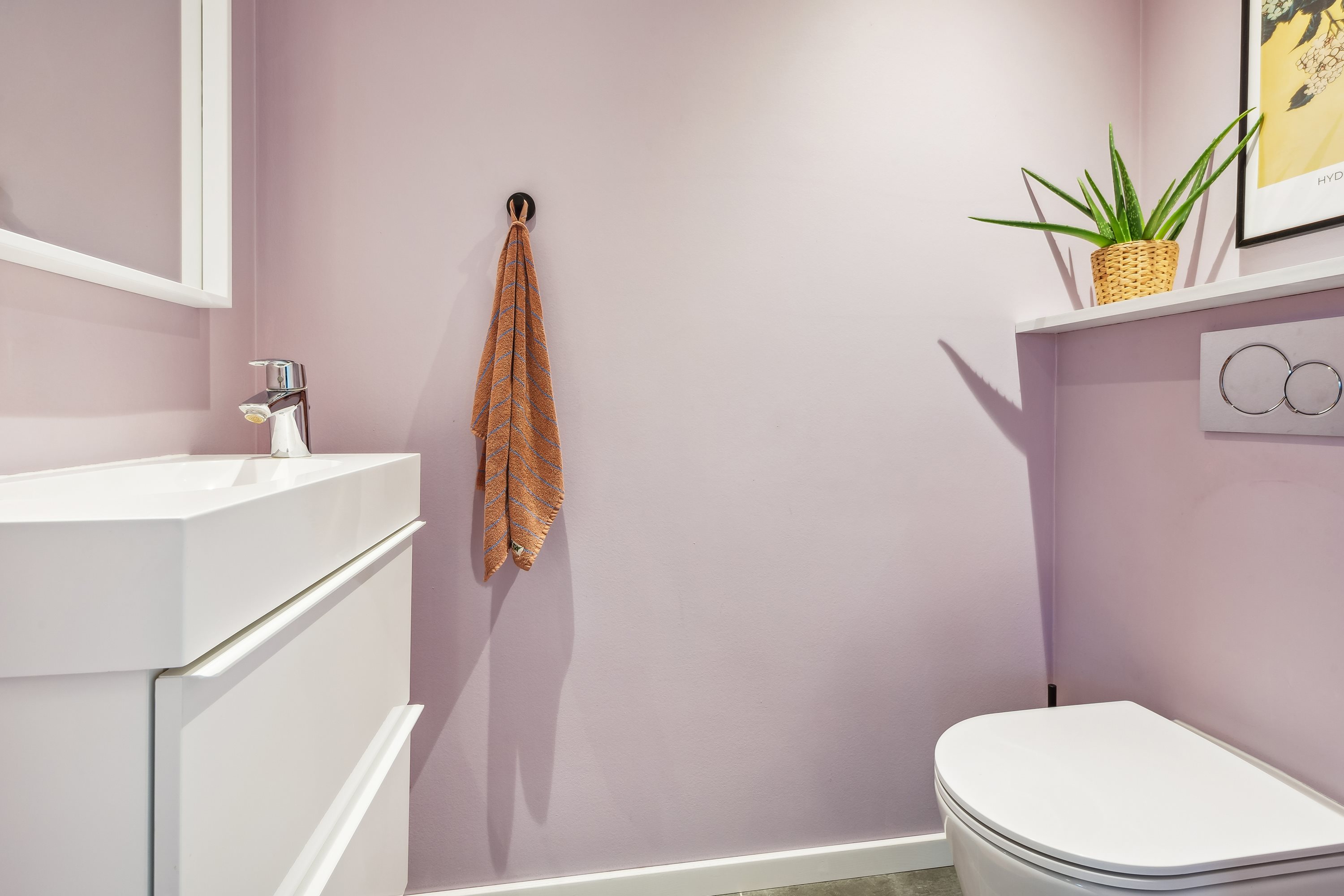 Fremhævet badeværelse billede i fuldskærmstilstand. Billede af Vøggsvej 6, 3080 Tikøb