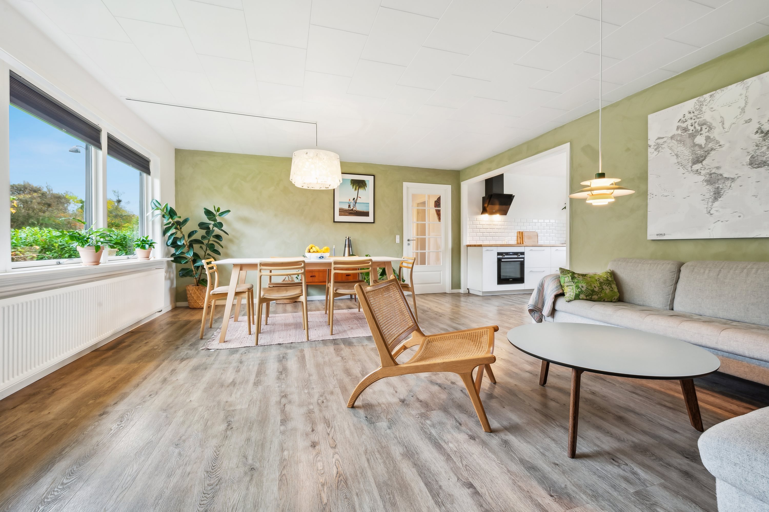 Fremhævet stue billede i fuldskærmstilstand. Billede af Vøggsvej 6, 3080 Tikøb