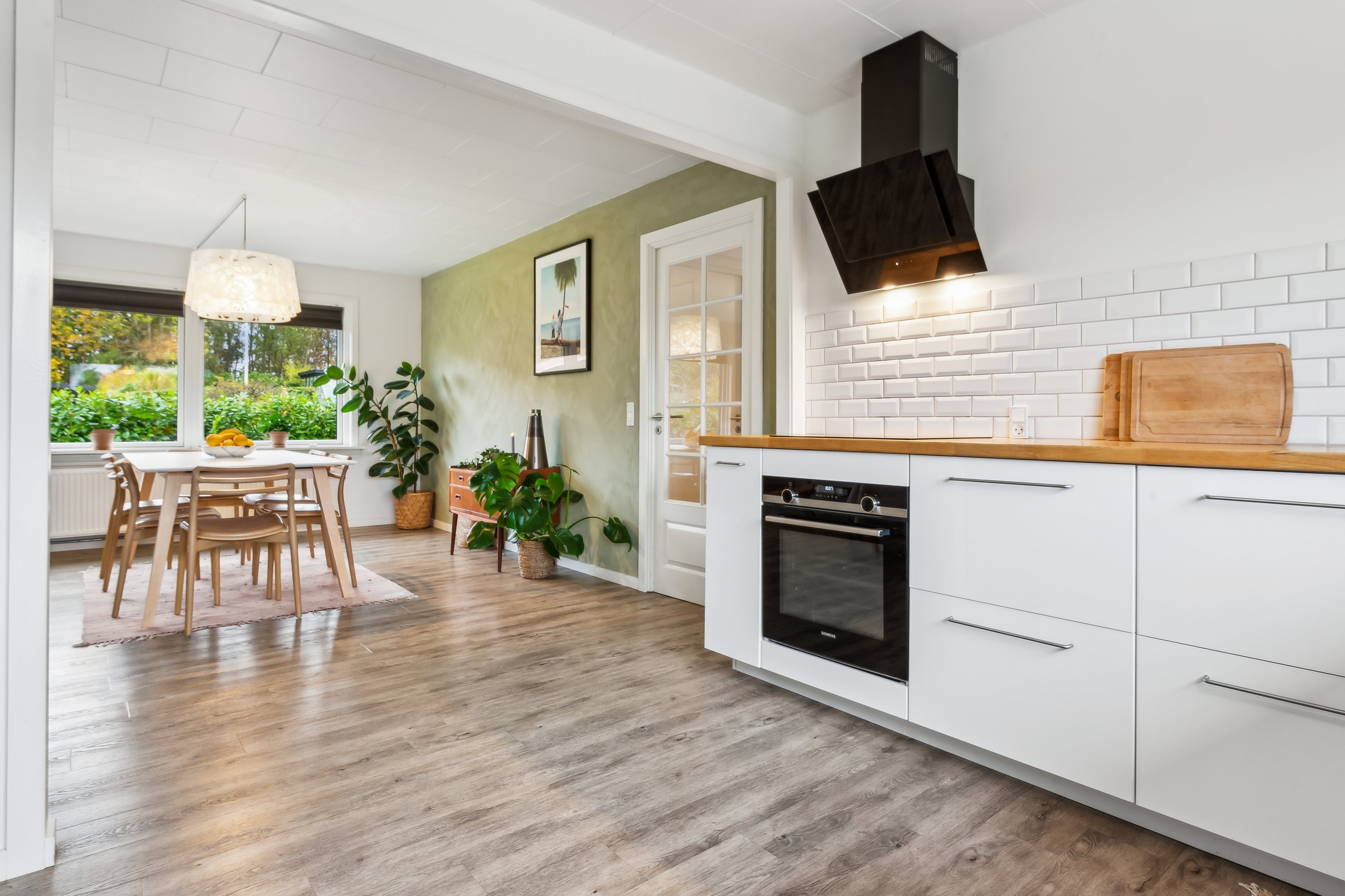 Fremhævet køkken billede i fuldskærmstilstand. Billede af Vøggsvej 6, 3080 Tikøb