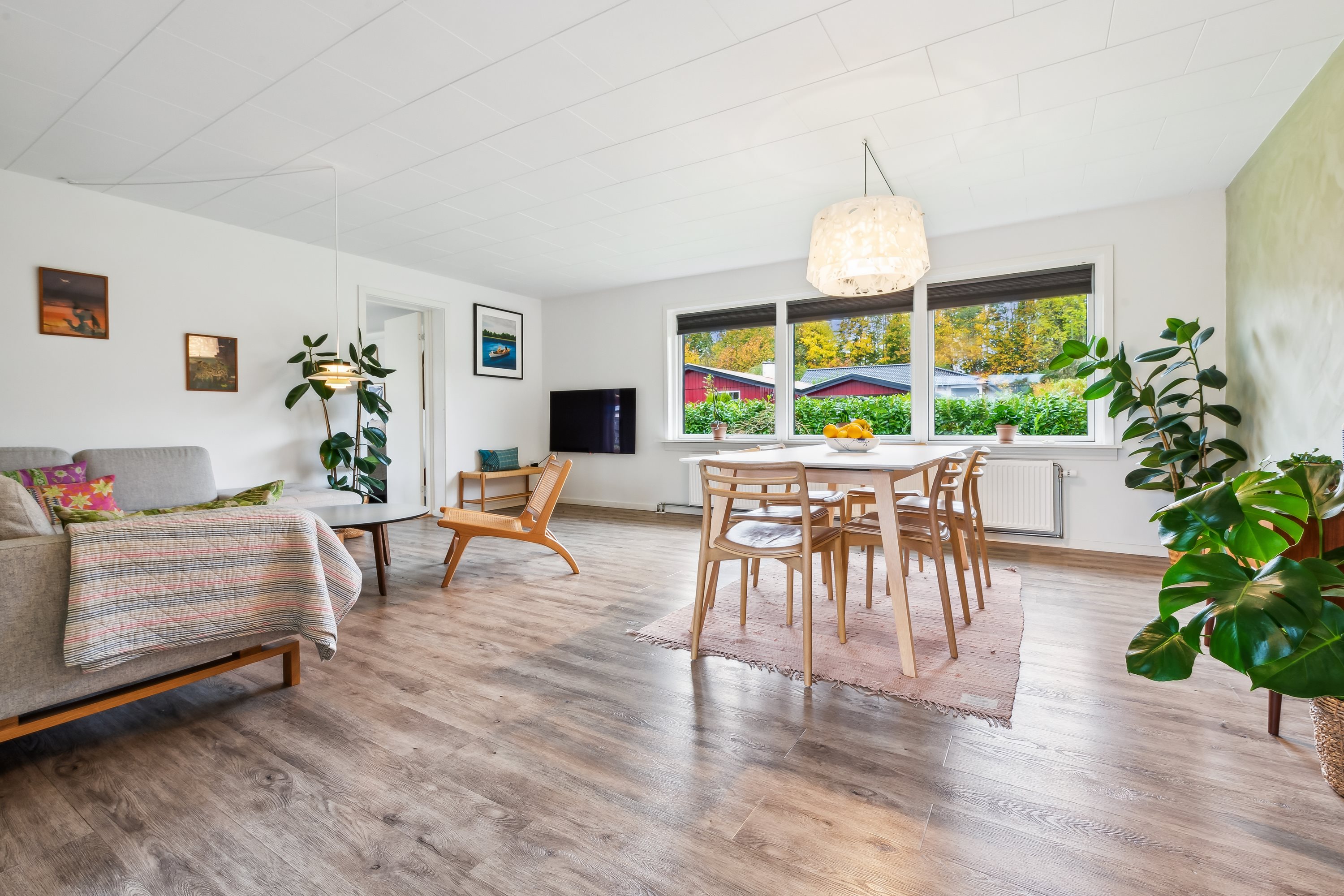 Miniaturebillede 1: stue. Billede af Vøggsvej 6, 3080 Tikøb