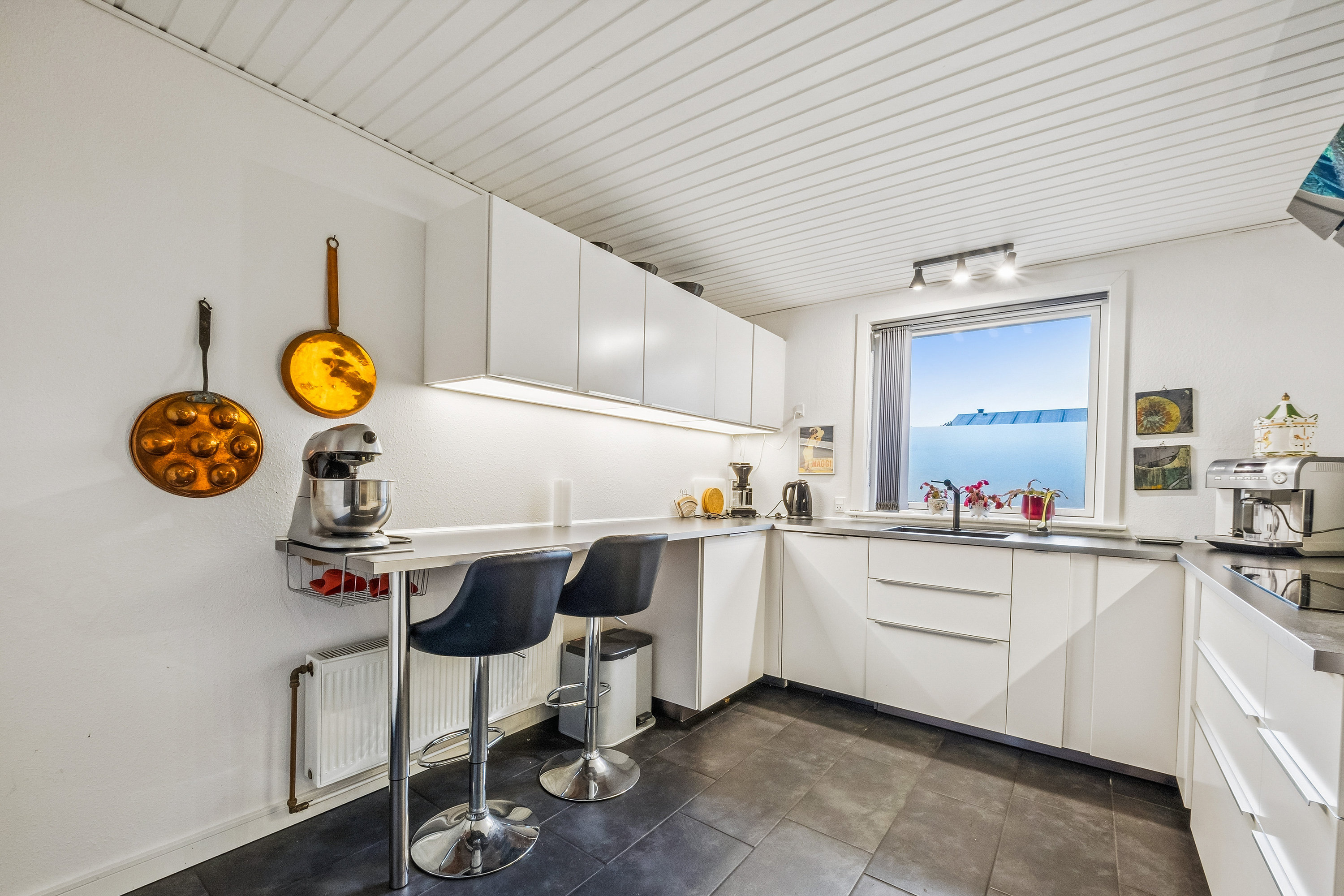 Fremhævet køkken billede i fuldskærmstilstand. Billede af Kærvej 33, 7870 Roslev