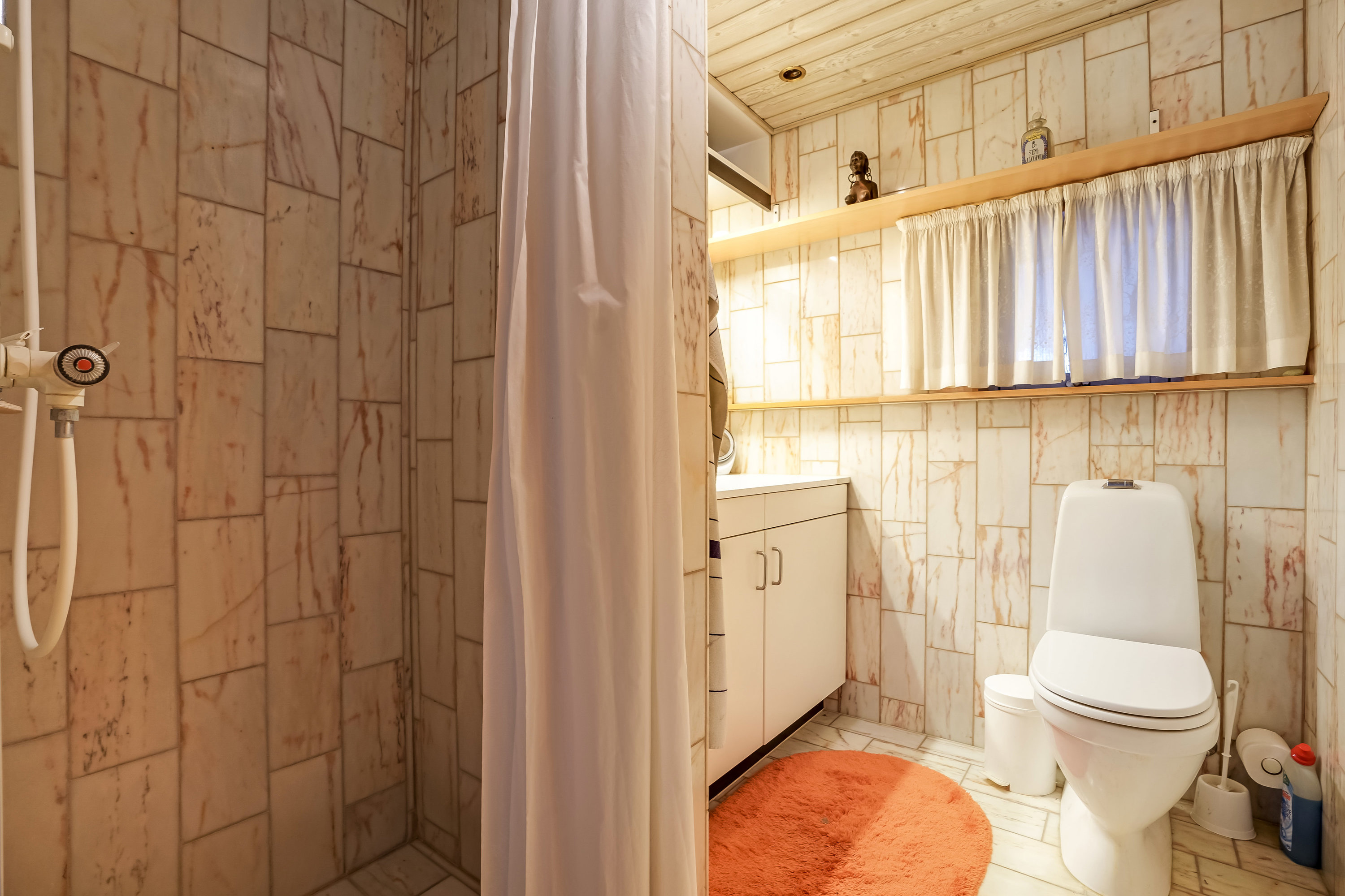 Fremhævet badeværelse billede i fuldskærmstilstand. Billede af Finsens Allé 3, 5230 Odense M