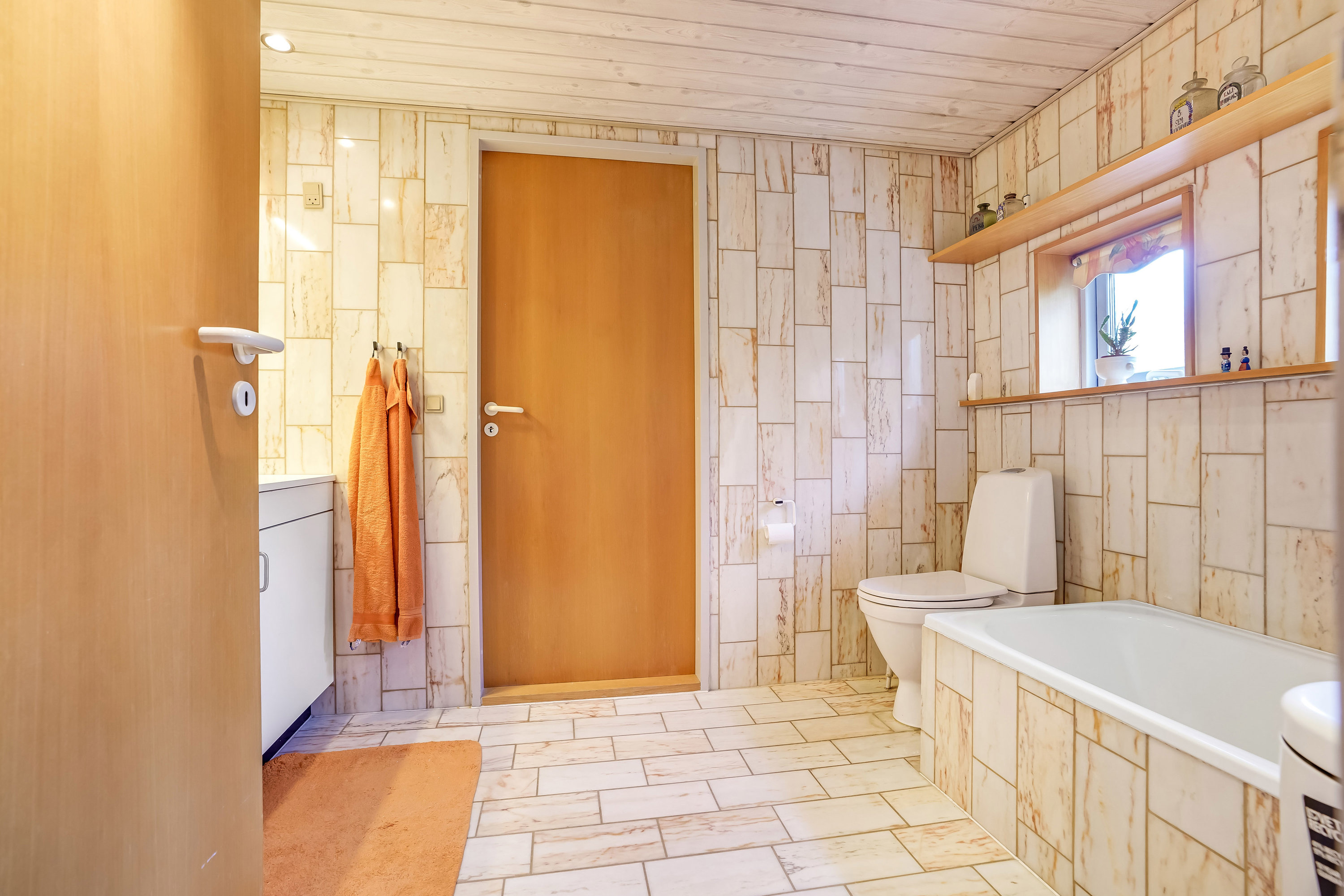 Fremhævet badeværelse billede i fuldskærmstilstand. Billede af Finsens Allé 3, 5230 Odense M