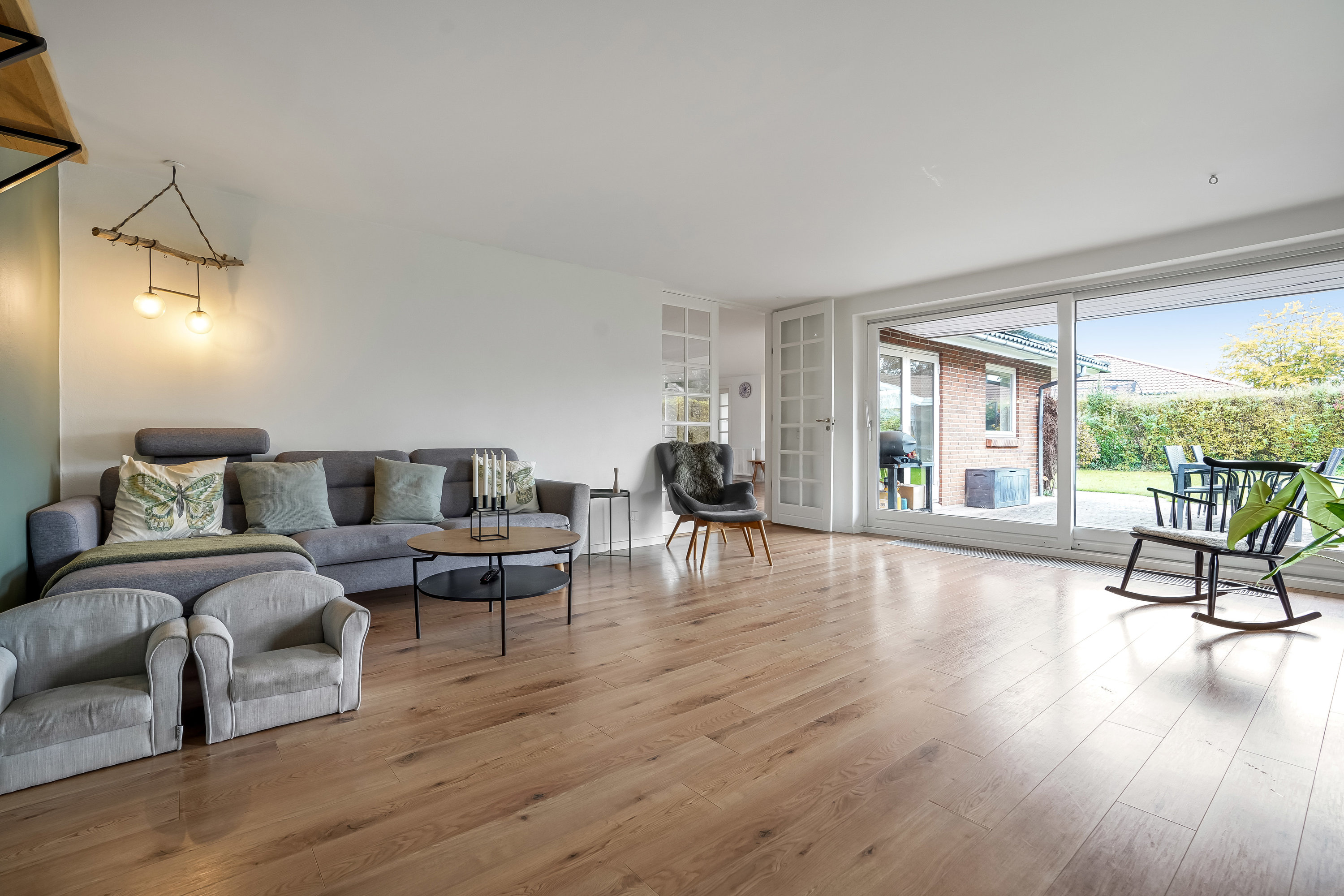 Fremhævet stue billede i fuldskærmstilstand. Billede af Storebæltsvænget 74, 5500 Middelfart