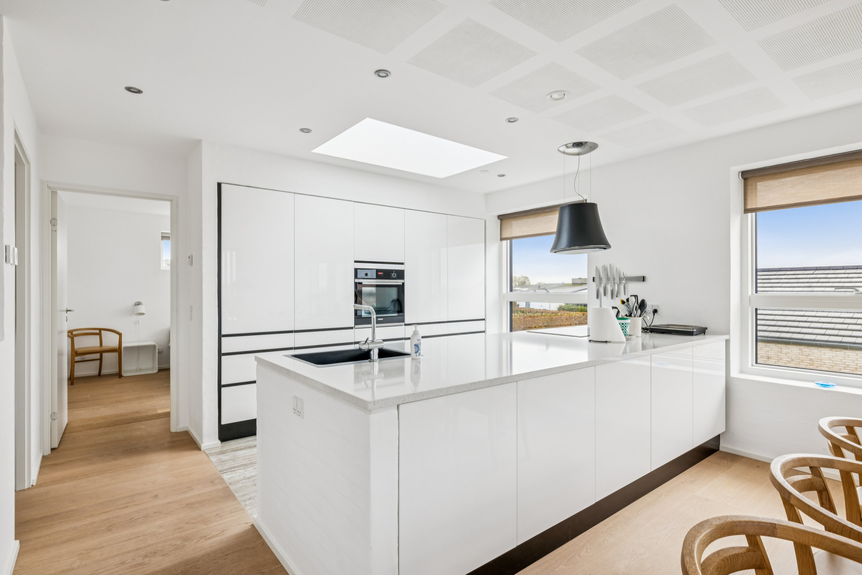 Fremhævet køkken billede i fuldskærmstilstand. Billede af Vorregårdsparken 5, Ugelbølle, 8410 Rønde