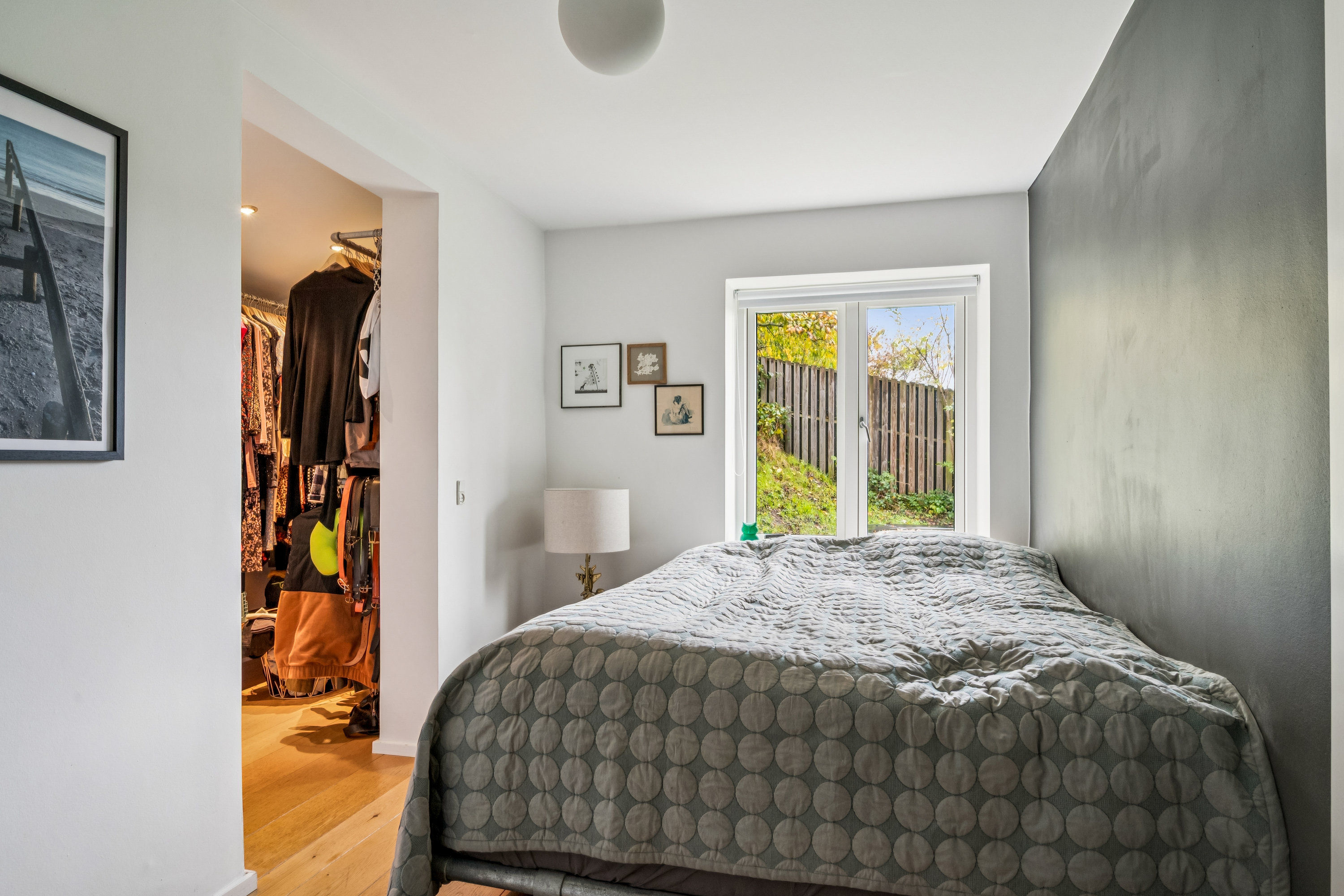 Fremhævet værelse billede i fuldskærmstilstand. Billede af Åskrænten 18, 8250 Egå