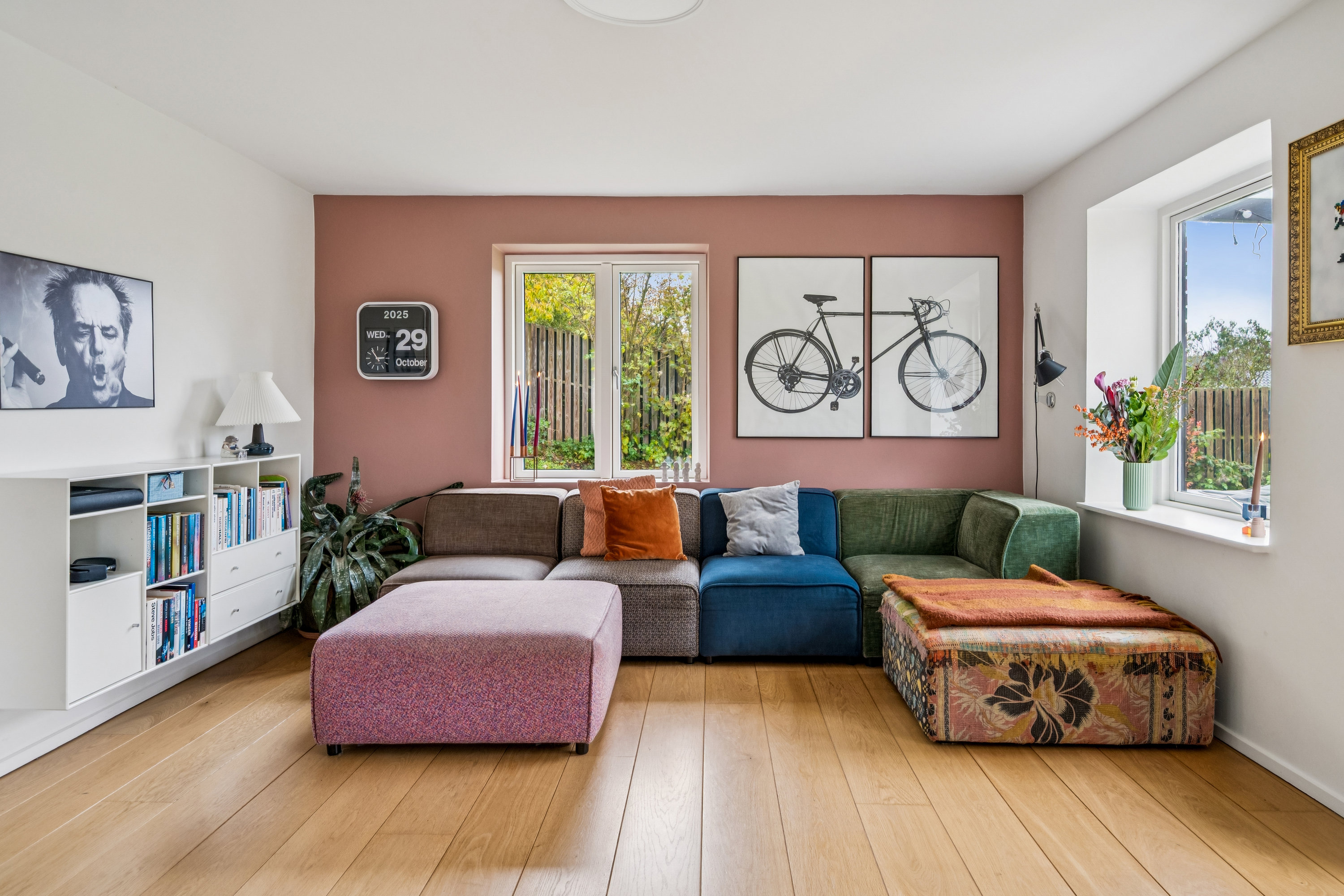 Fremhævet stue billede i fuldskærmstilstand. Billede af Åskrænten 18, 8250 Egå