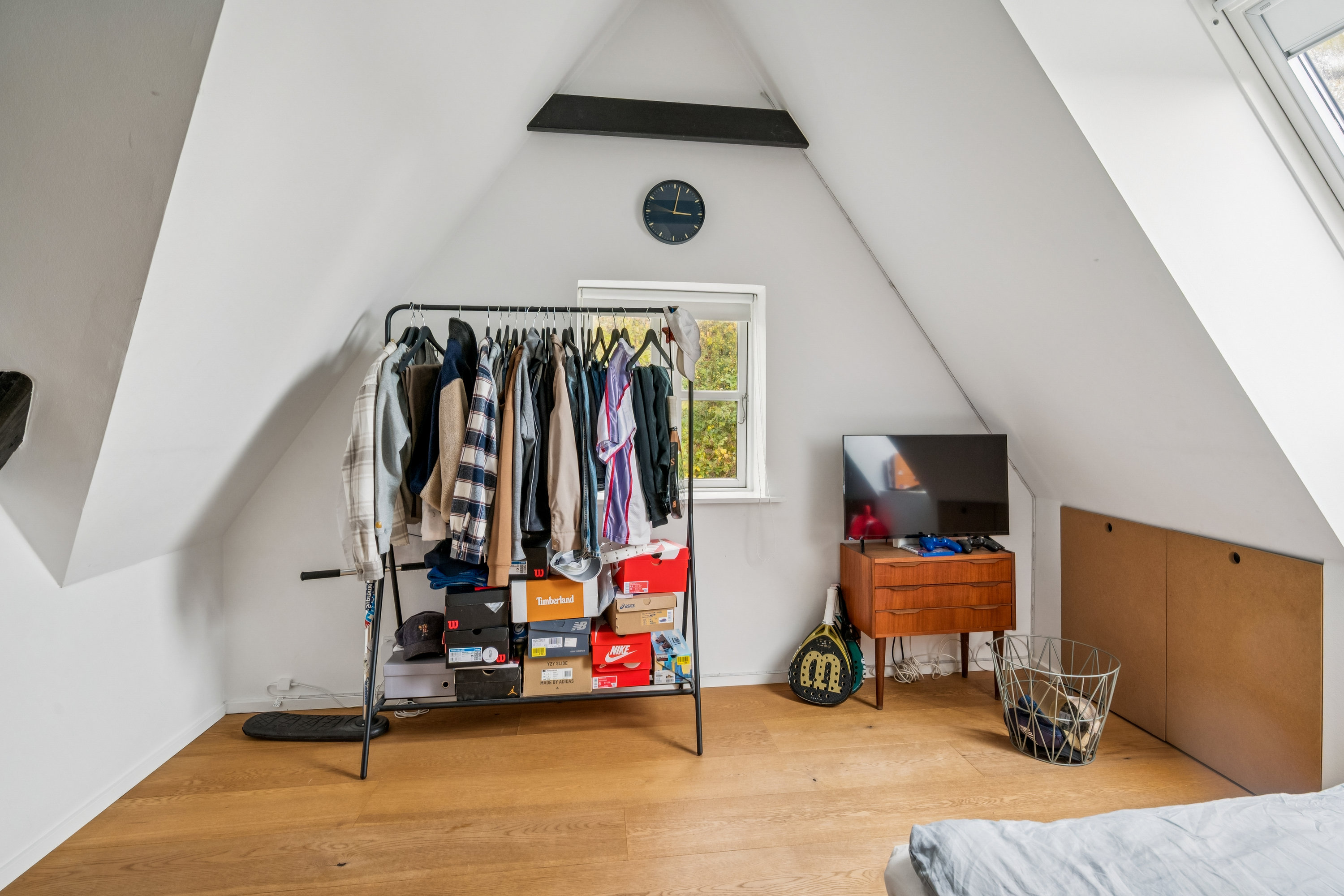 Fremhævet værelse billede i fuldskærmstilstand. Billede af Åskrænten 18, 8250 Egå