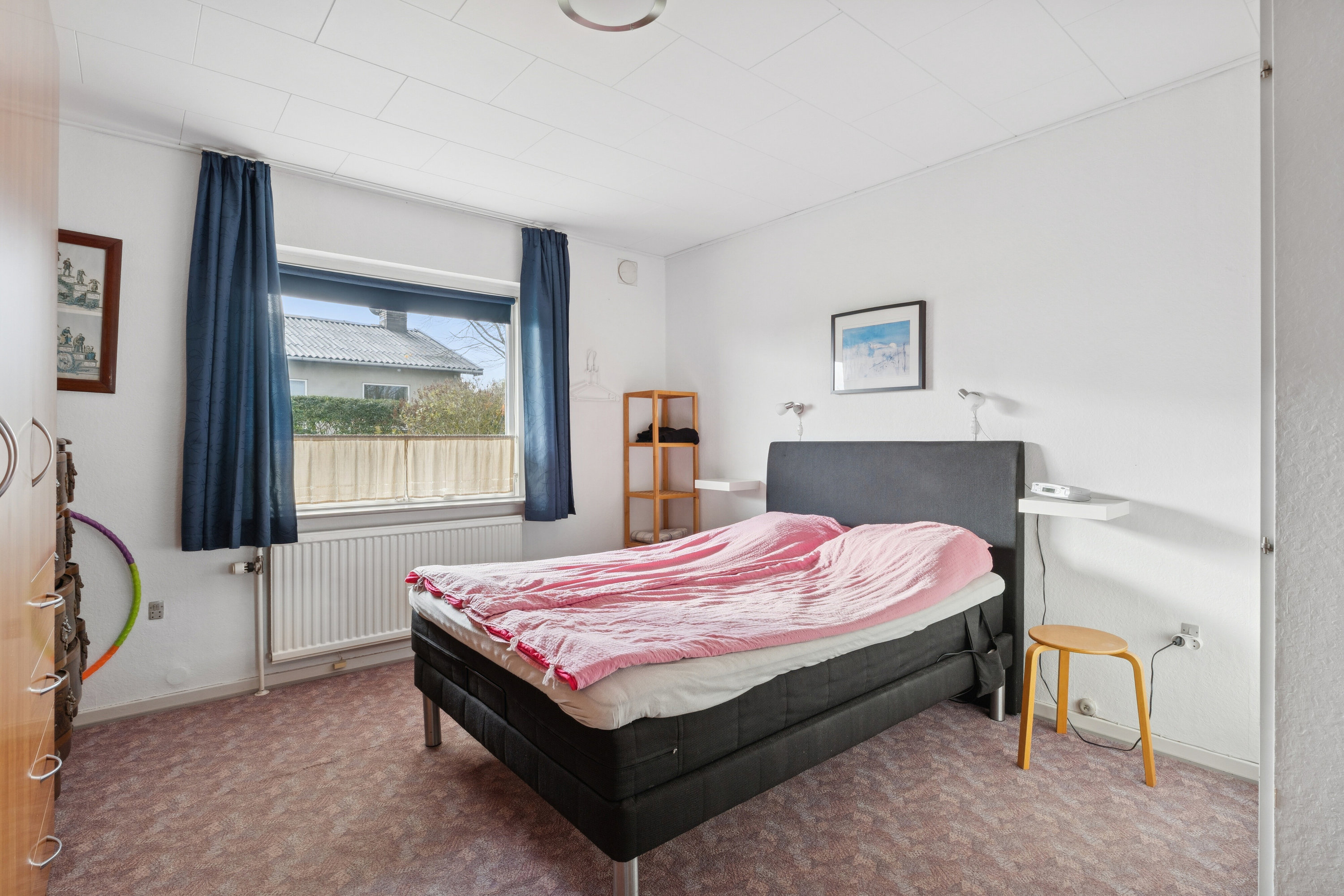 Fremhævet soveværelse billede i fuldskærmstilstand. Billede af Møllevangen 15, 3770 Allinge