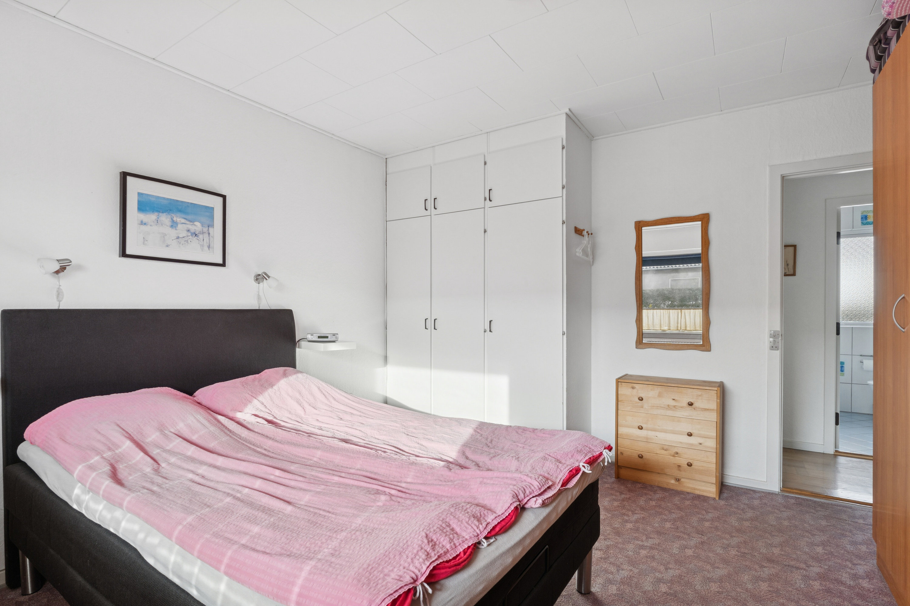 Fremhævet soveværelse billede i fuldskærmstilstand. Billede af Møllevangen 15, 3770 Allinge