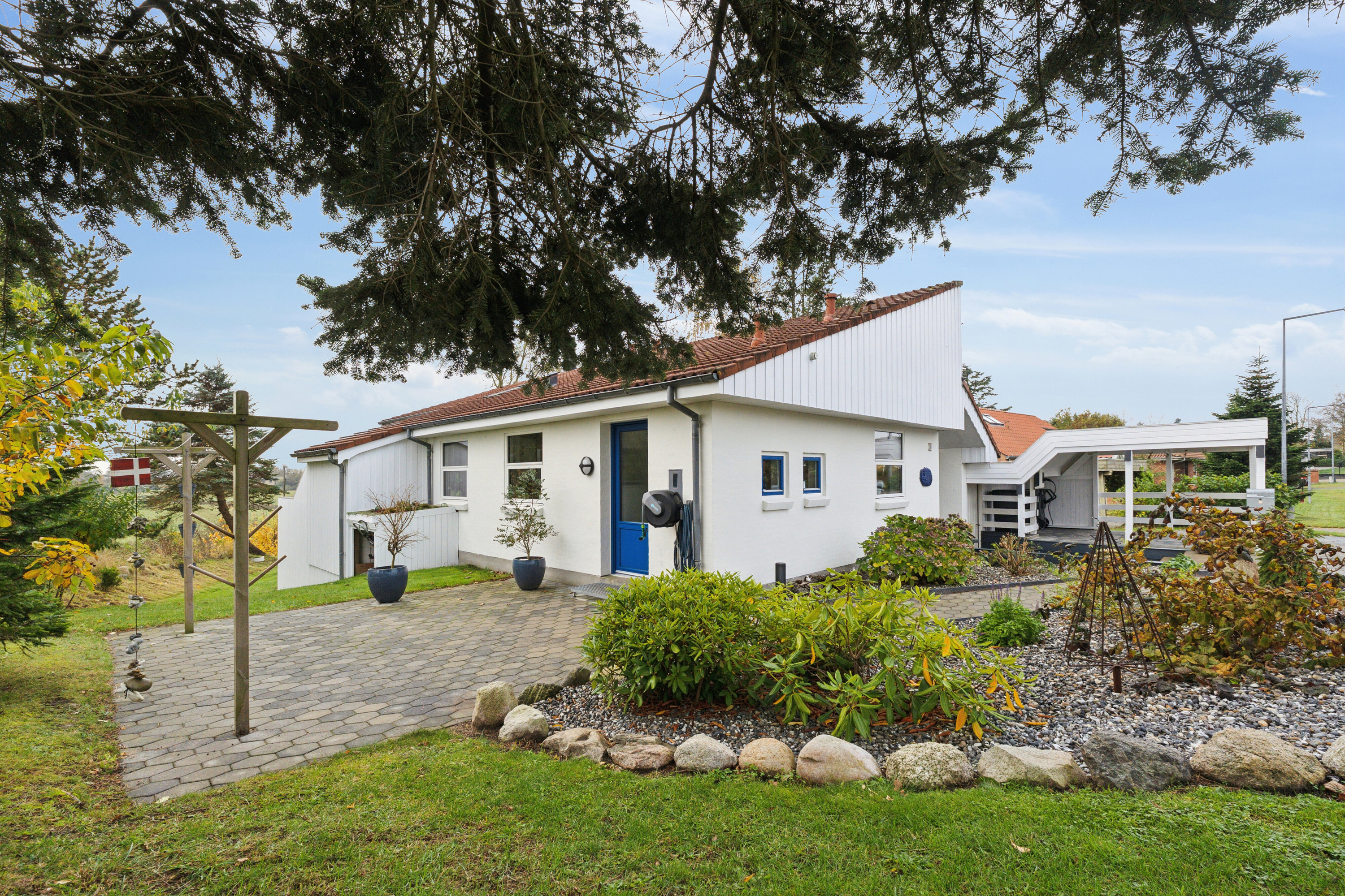 Fremhævet set fra haven billede i fuldskærmstilstand. Billede af Agerhønevej 18, 9800 Hjørring