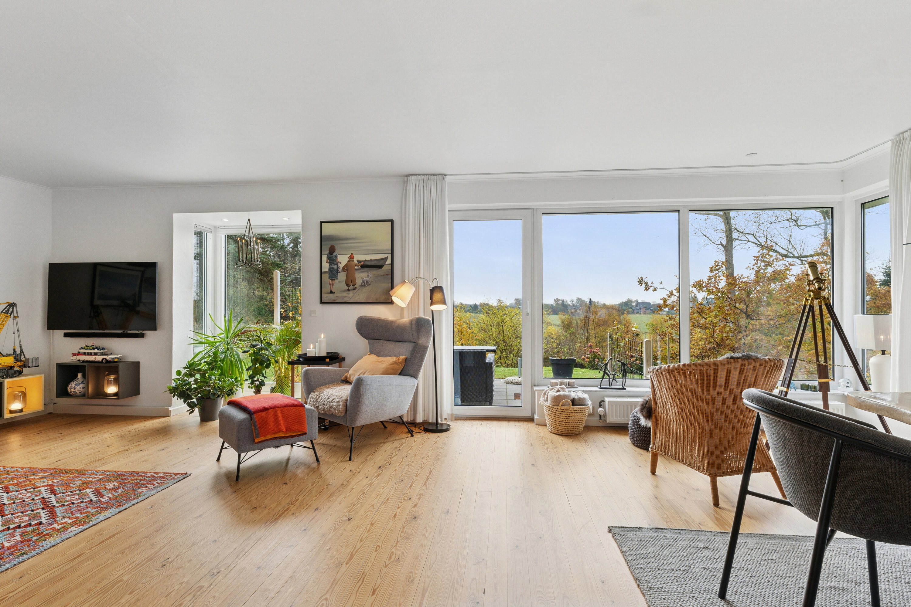 Fremhævet stue billede i fuldskærmstilstand. Billede af Agerhønevej 18, 9800 Hjørring