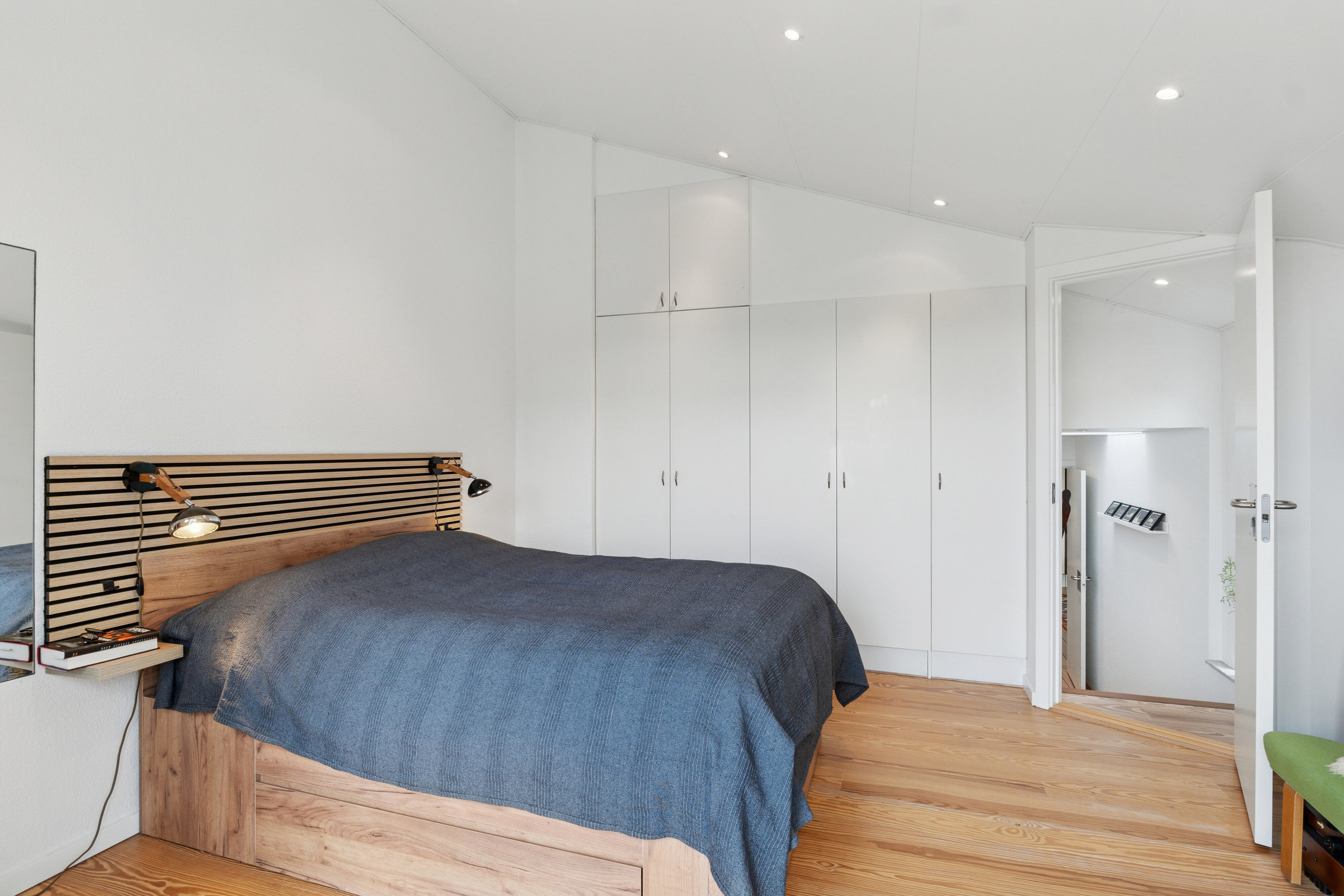 Fremhævet soveværelse billede i fuldskærmstilstand. Billede af Agerhønevej 18, 9800 Hjørring