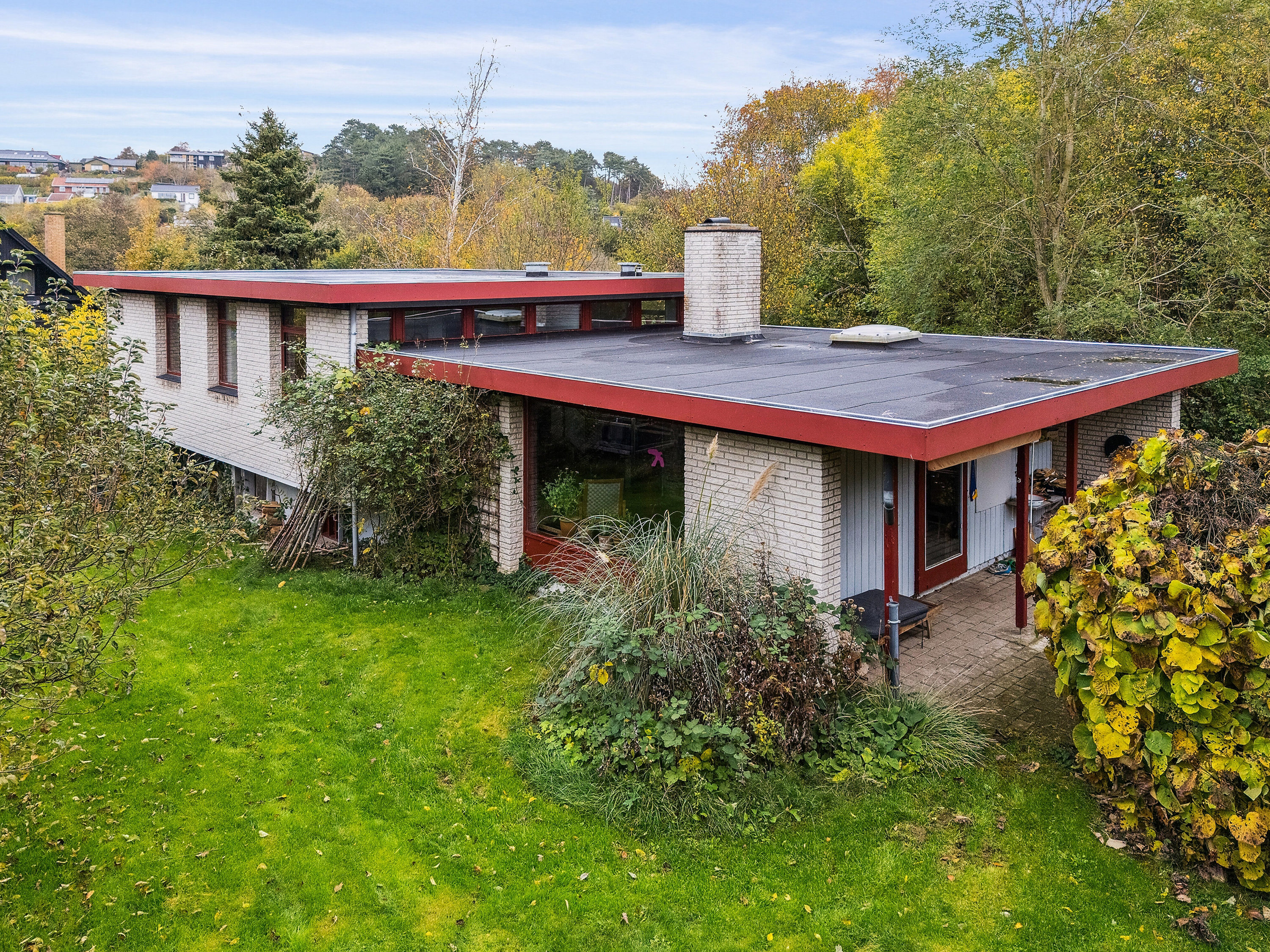 Miniaturebillede 1: set fra haven. Billede af Strandbakken 128, 4400 Kalundborg