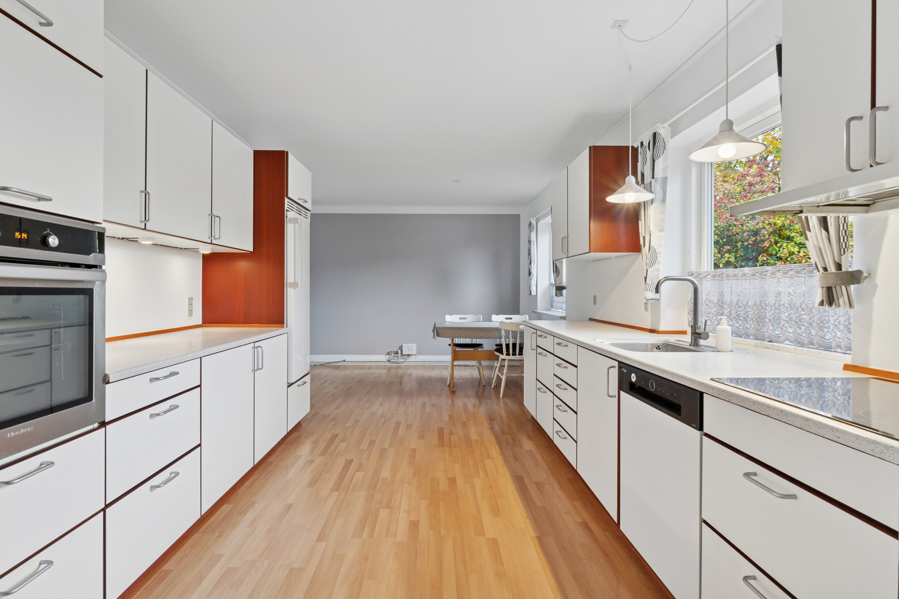 Fremhævet køkken billede i fuldskærmstilstand. Billede af Elmevænget 2, 5771 Stenstrup