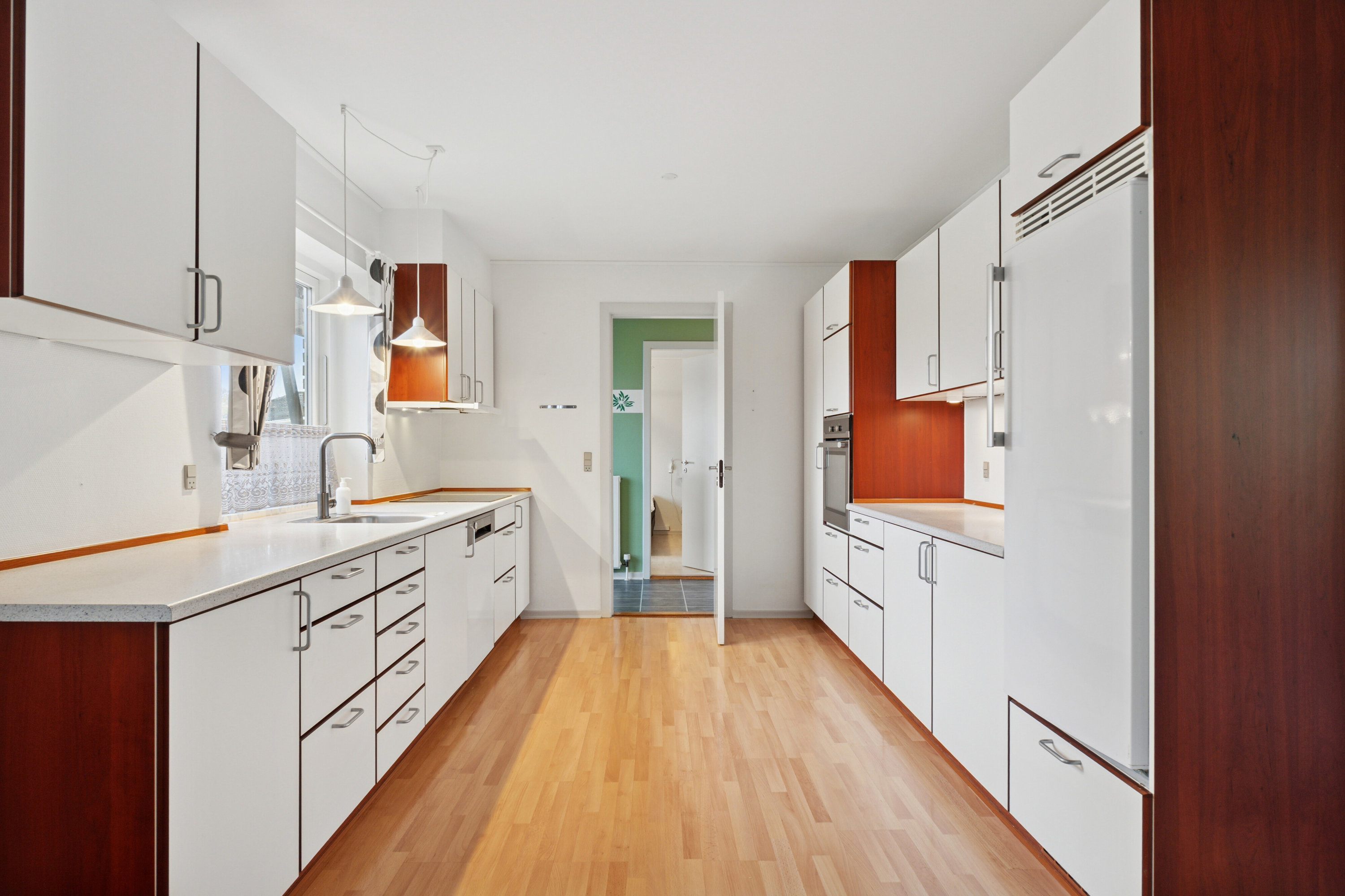 Fremhævet køkken billede i fuldskærmstilstand. Billede af Elmevænget 2, 5771 Stenstrup