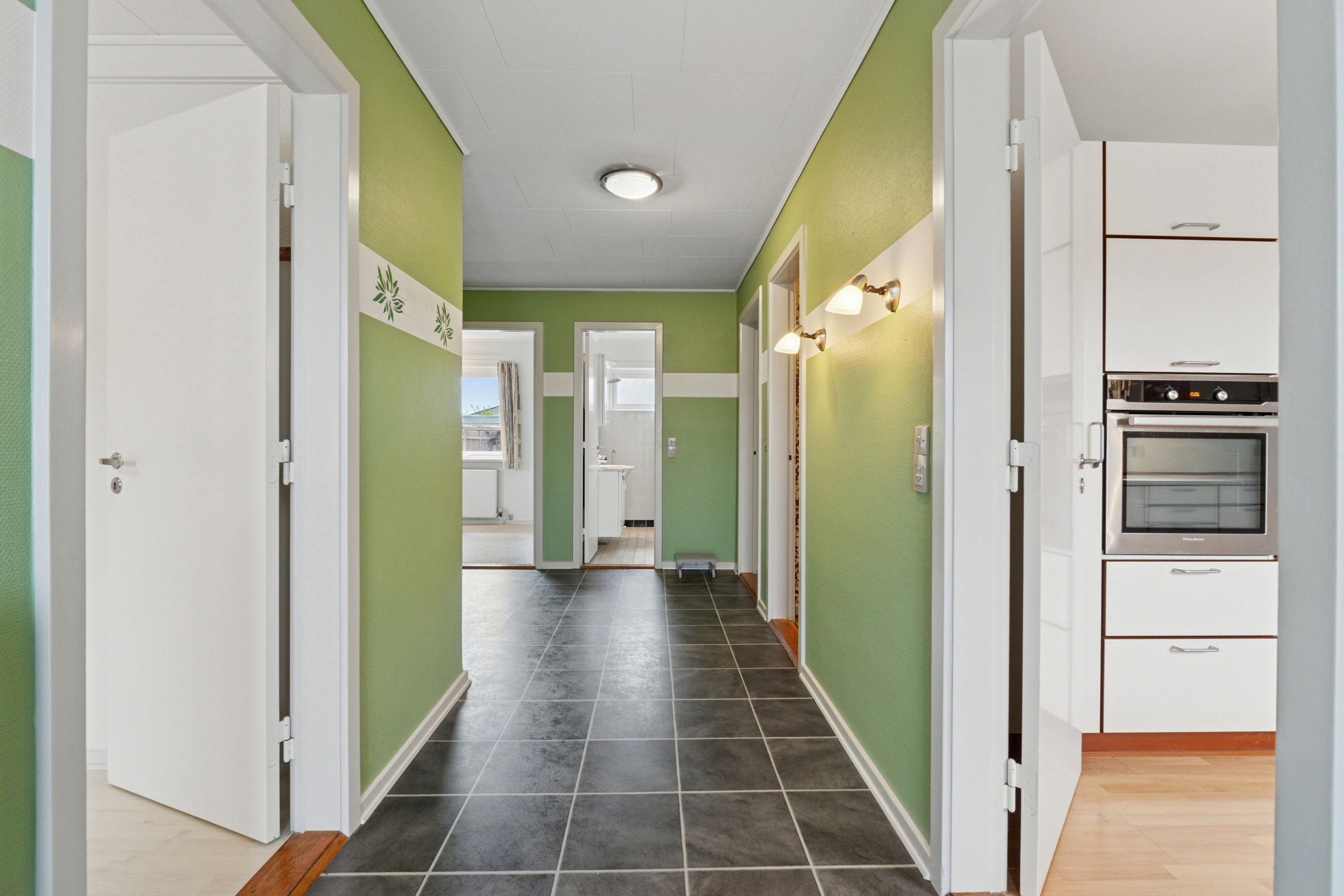 Fremhævet gang billede i fuldskærmstilstand. Billede af Elmevænget 2, 5771 Stenstrup