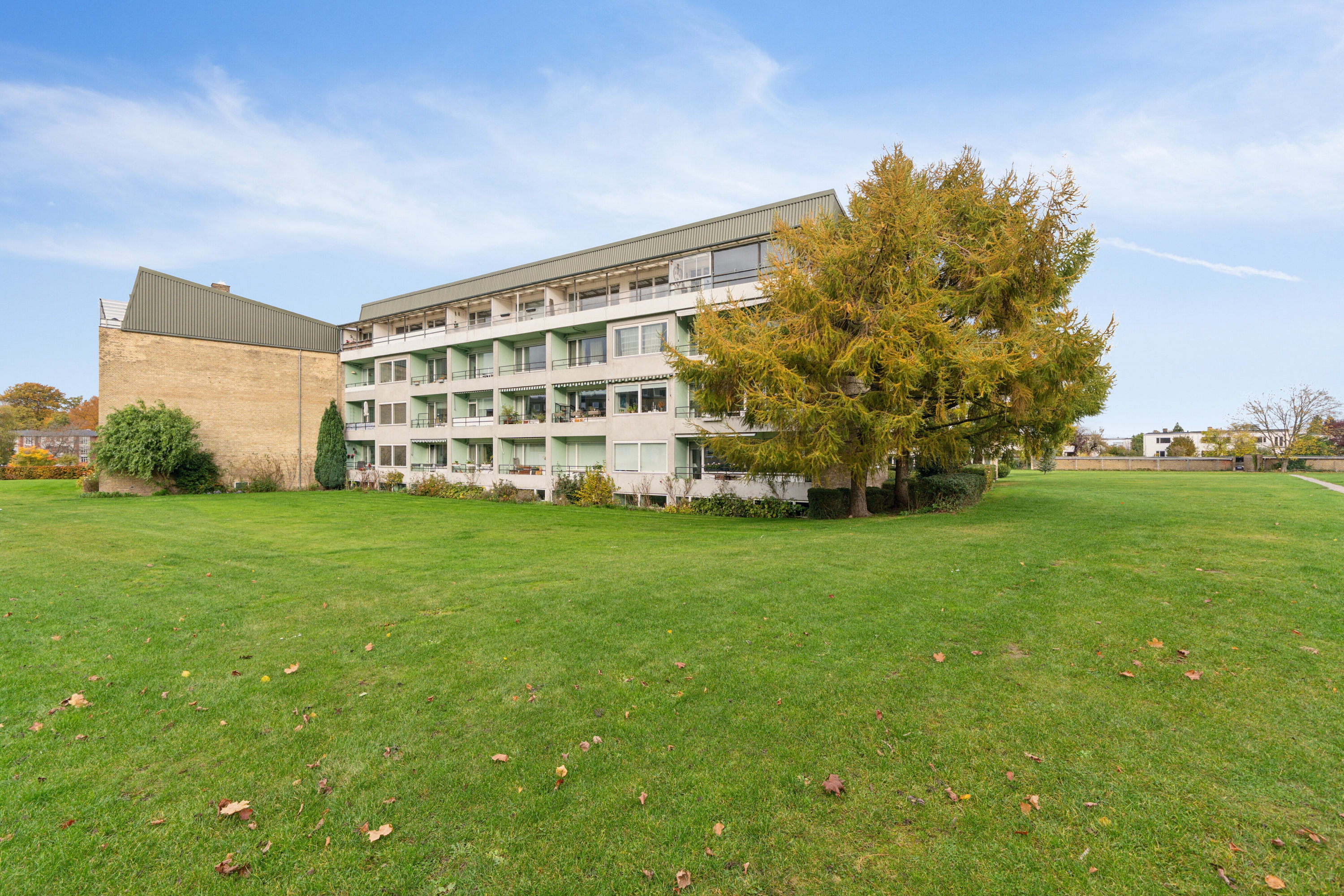 Fremhævet gårdmiljø billede i fuldskærmstilstand. Billede af Cedervænget 23, 2. th., 2830 Virum