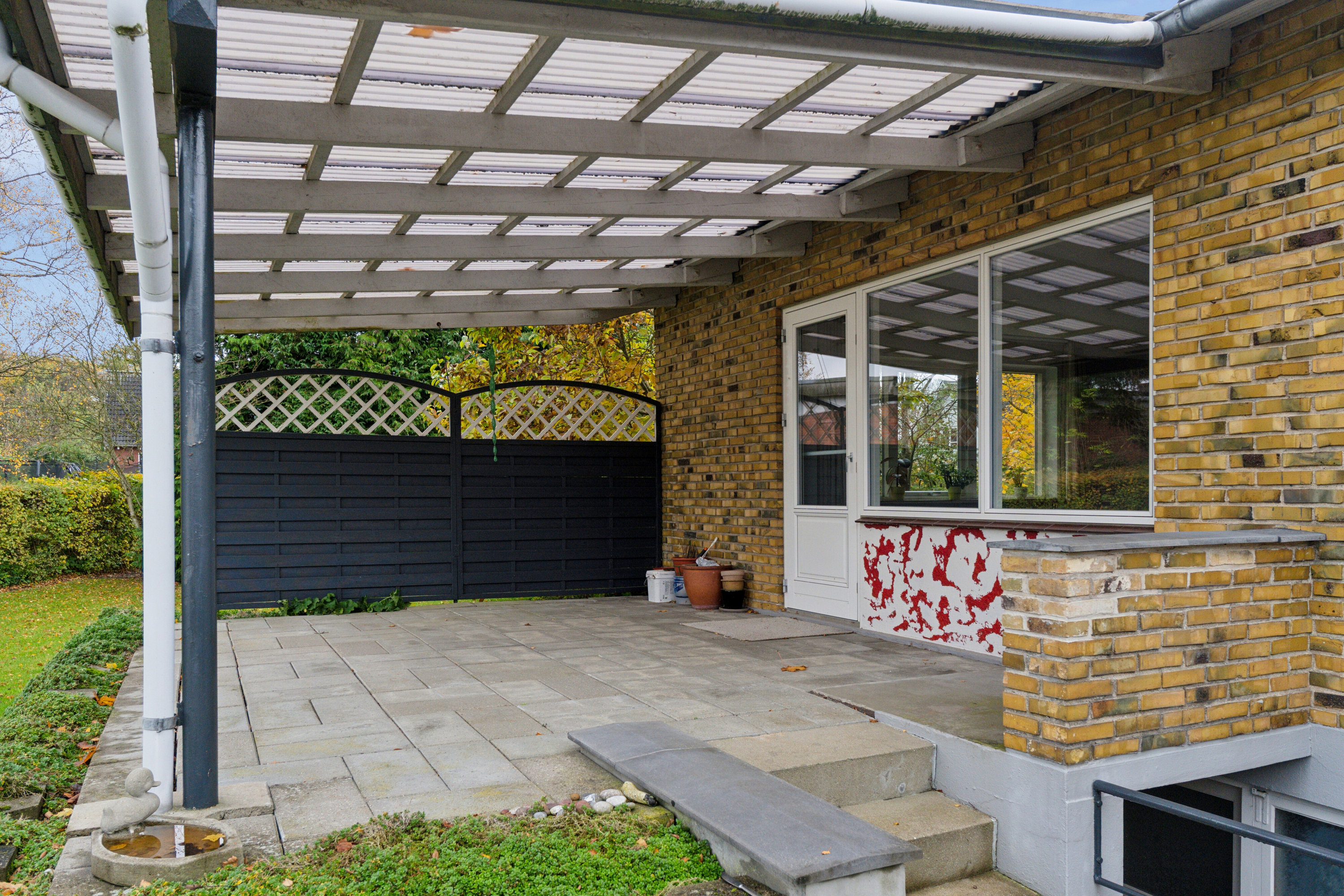 Fremhævet overdækket terrasse billede i fuldskærmstilstand. Billede af Elmevænget 2, 5771 Stenstrup