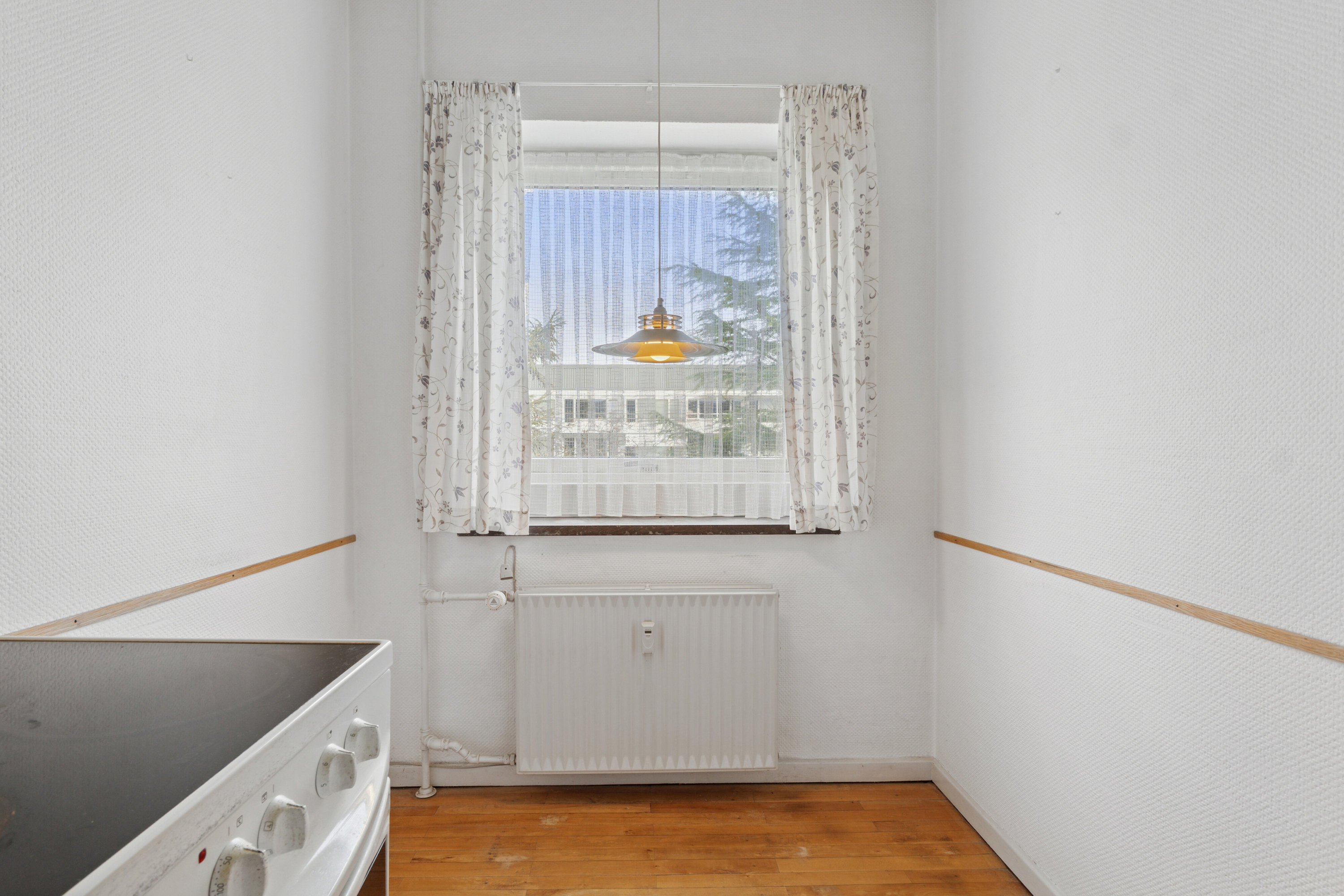 Fremhævet køkken billede i fuldskærmstilstand. Billede af Cedervænget 23, 2. th., 2830 Virum