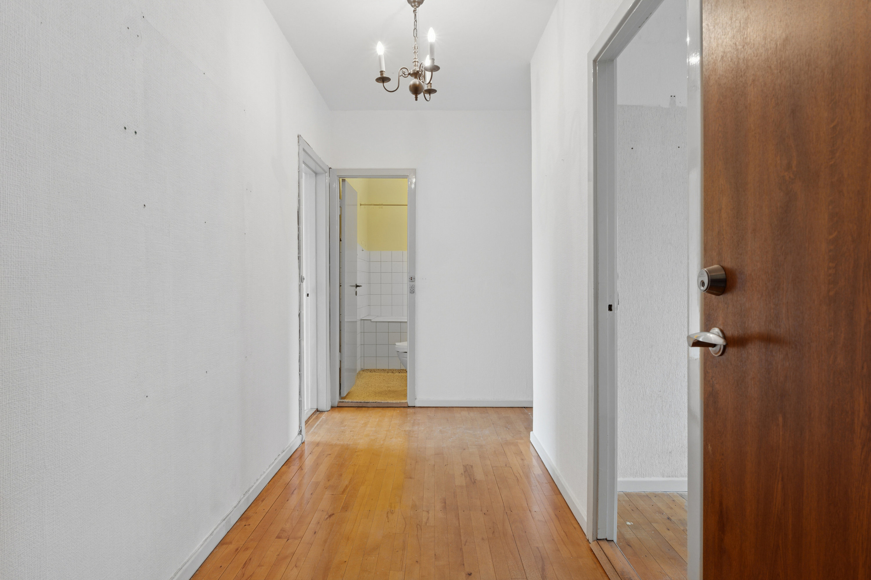 Fremhævet gang billede i fuldskærmstilstand. Billede af Cedervænget 23, 2. th., 2830 Virum