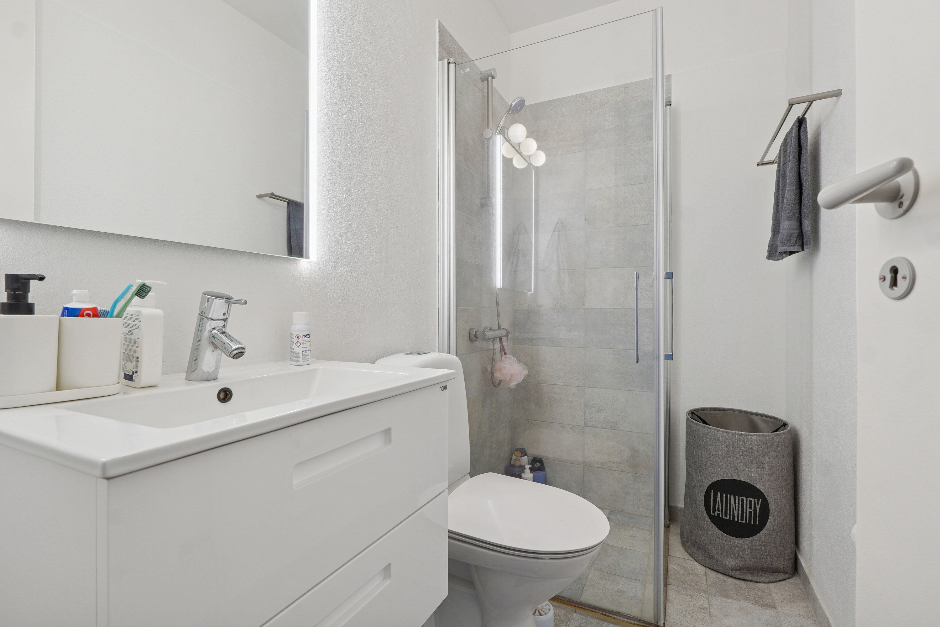 Fremhævet badeværelse billede i fuldskærmstilstand. Billede af Grøfthøjparken 160, 4. tv., 8260 Viby J