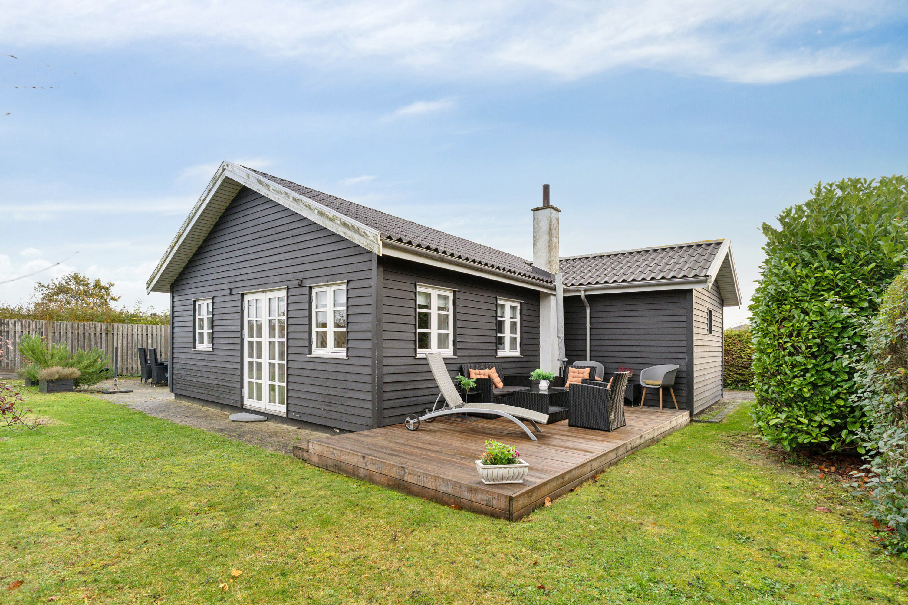 Fremhævet set fra haven billede i fuldskærmstilstand. Billede af Ved Bækken 7, Hasmark Strand, 5450 Otterup