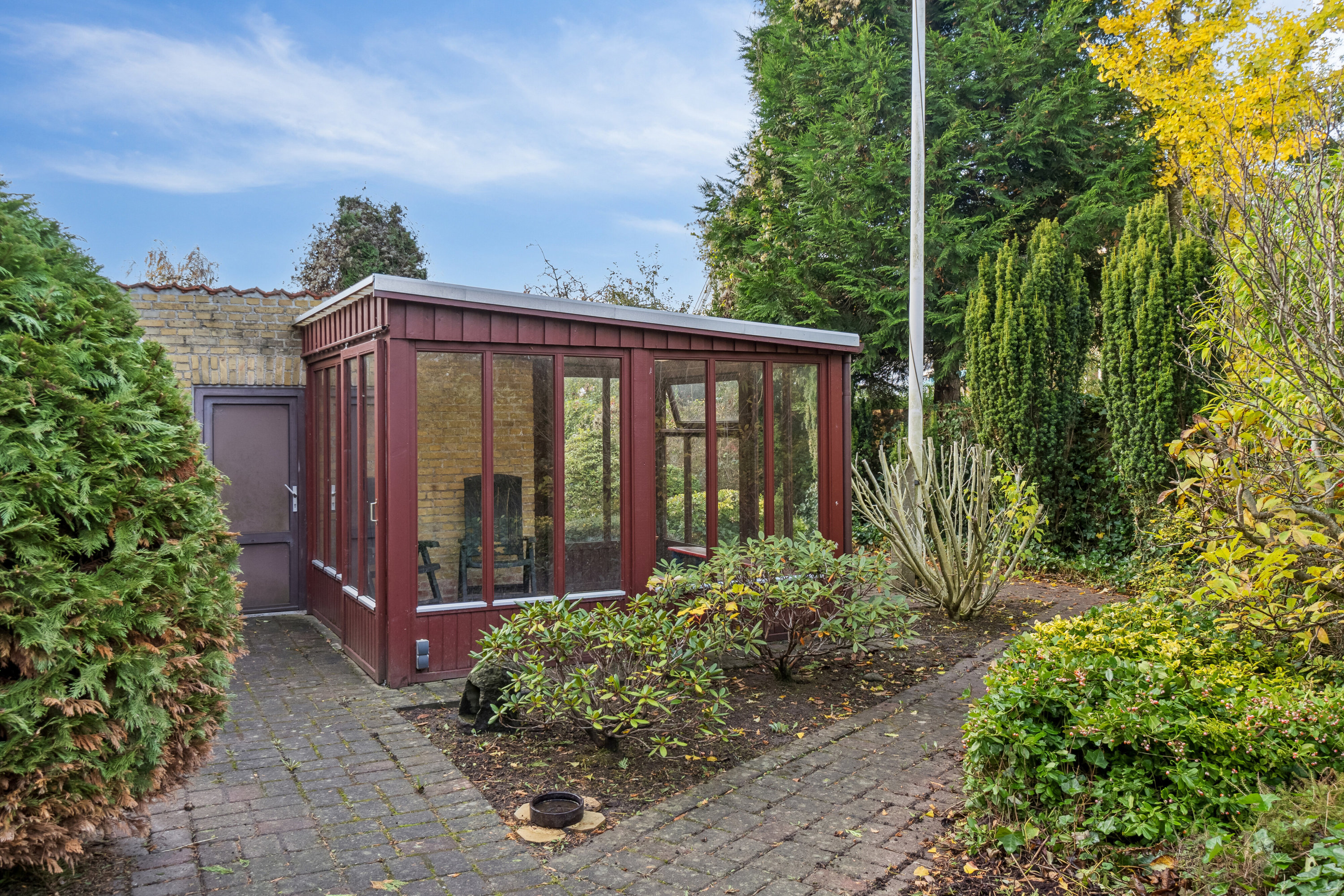 Fremhævet udendørs billede i fuldskærmstilstand. Billede af Rosenkildevej 23, 4200 Slagelse