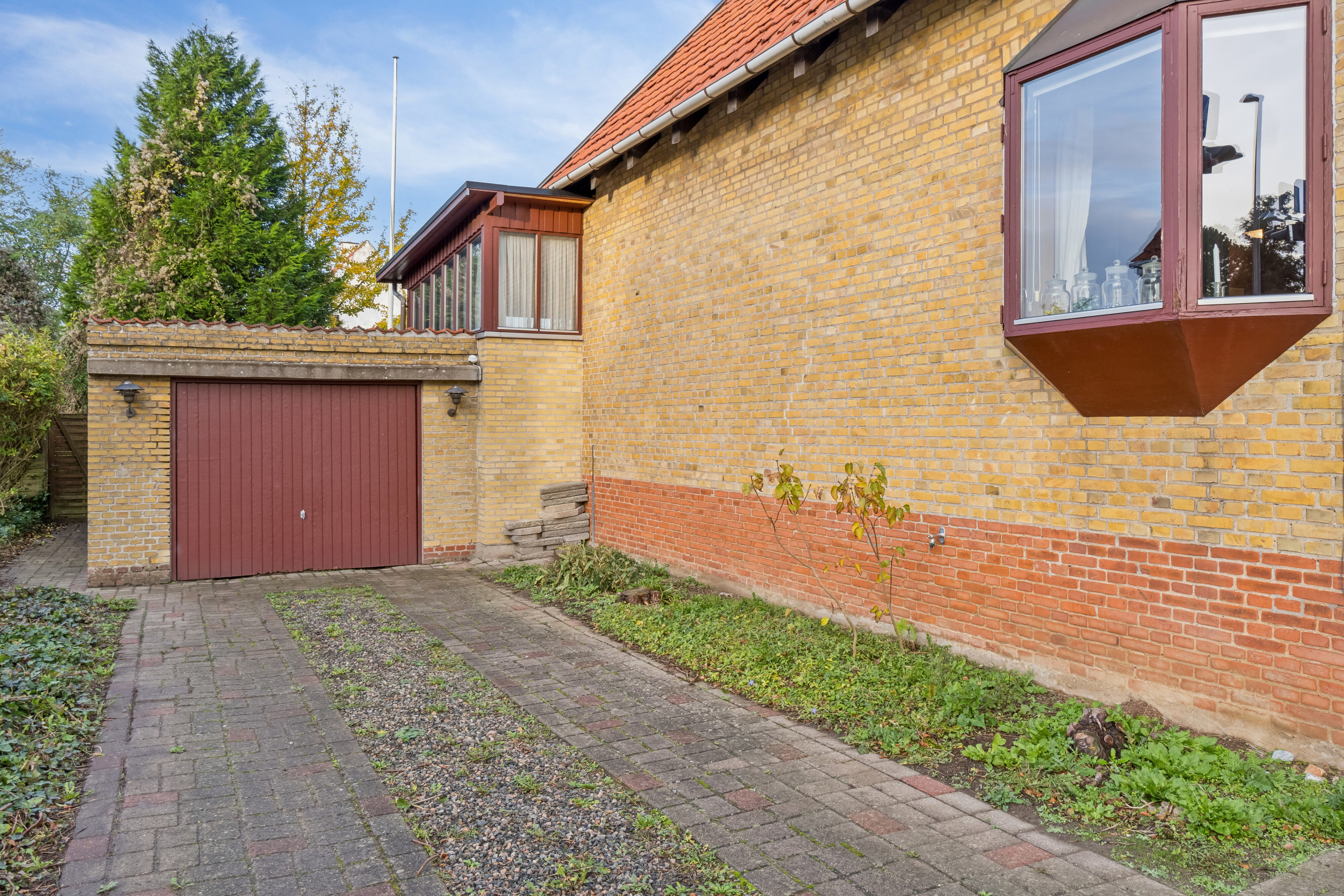 Fremhævet udendørs billede i fuldskærmstilstand. Billede af Rosenkildevej 23, 4200 Slagelse