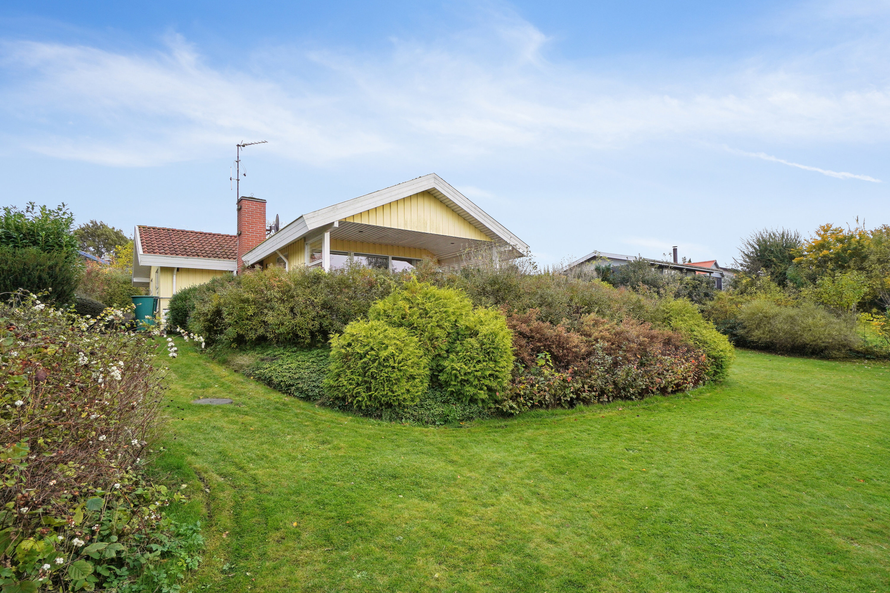 Fremhævet set fra haven billede i fuldskærmstilstand. Billede af Lindevænget 20, Vellerup, 4050 Skibby