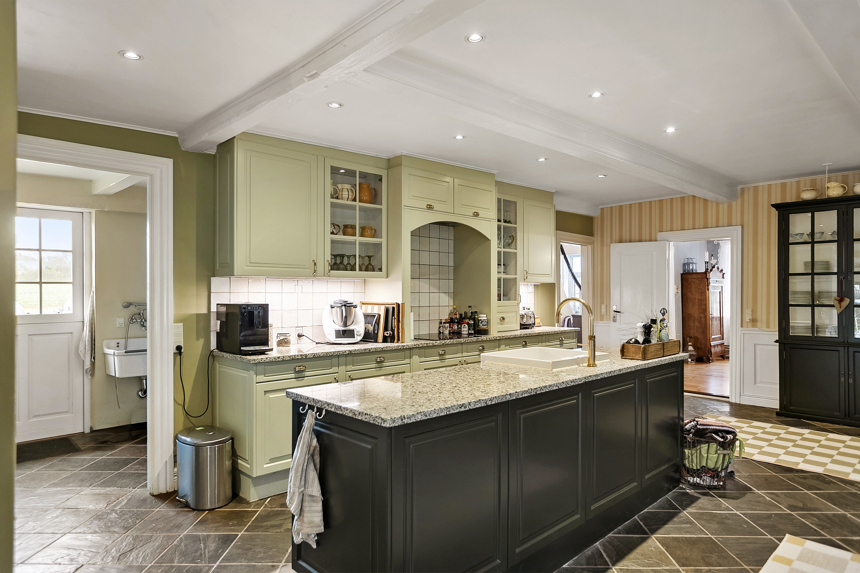 Fremhævet køkken billede i fuldskærmstilstand. Billede af Barsmark Bygade 225, 6200 Aabenraa