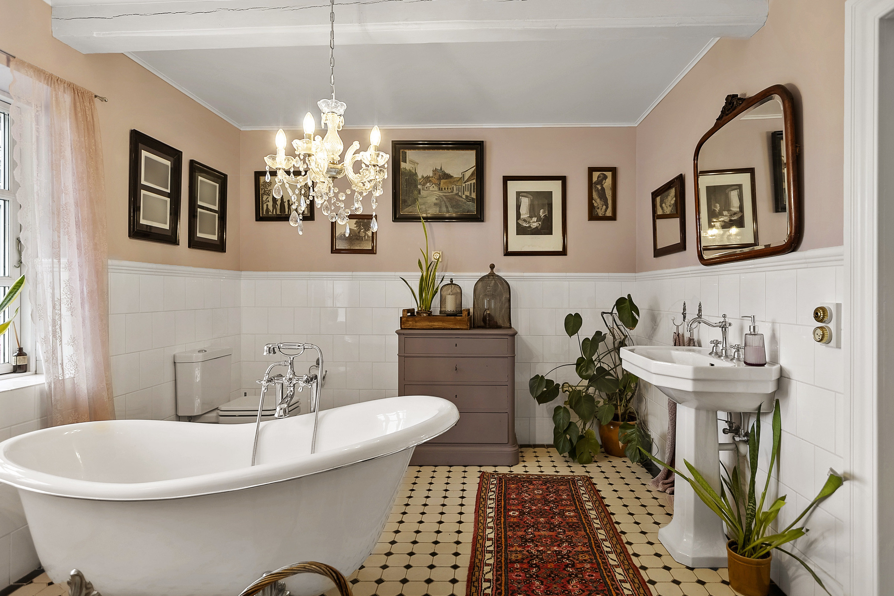 Fremhævet badeværelse billede i fuldskærmstilstand. Billede af Barsmark Bygade 225, 6200 Aabenraa