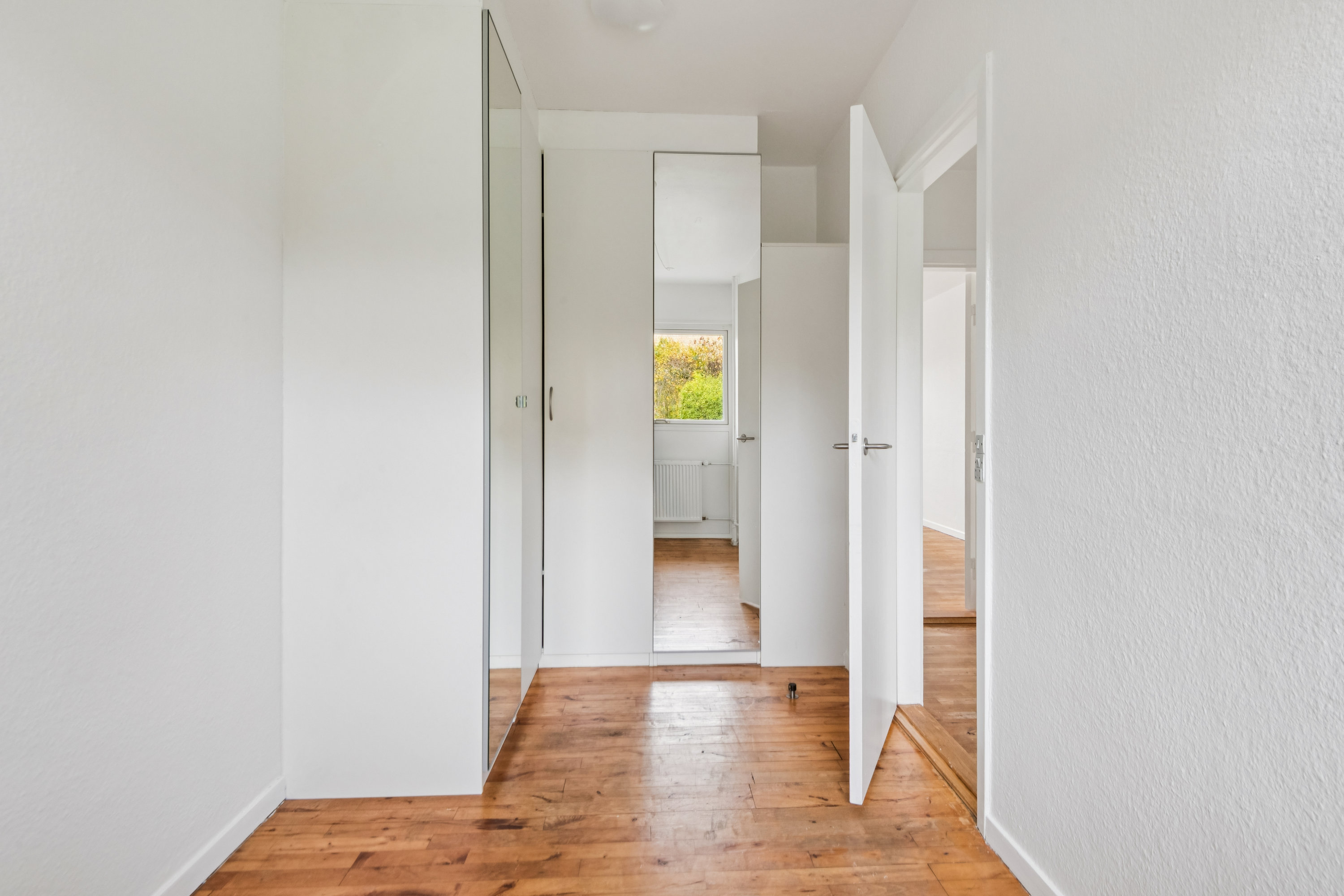 Fremhævet gang billede i fuldskærmstilstand. Billede af Gertrud Rasks Vej 21, st.., 9210 Aalborg SØ