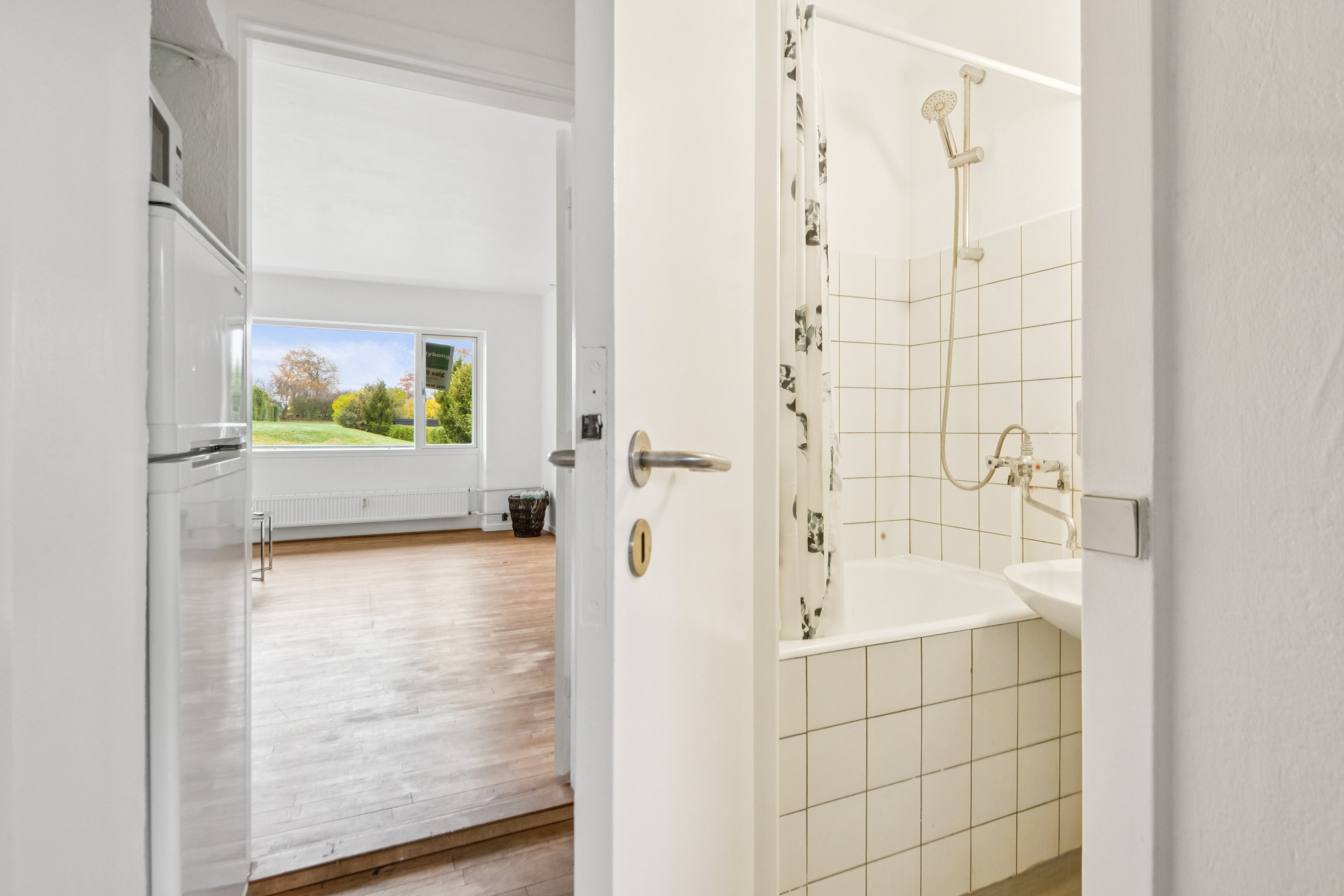 Fremhævet gang billede i fuldskærmstilstand. Billede af Gertrud Rasks Vej 21, st.., 9210 Aalborg SØ