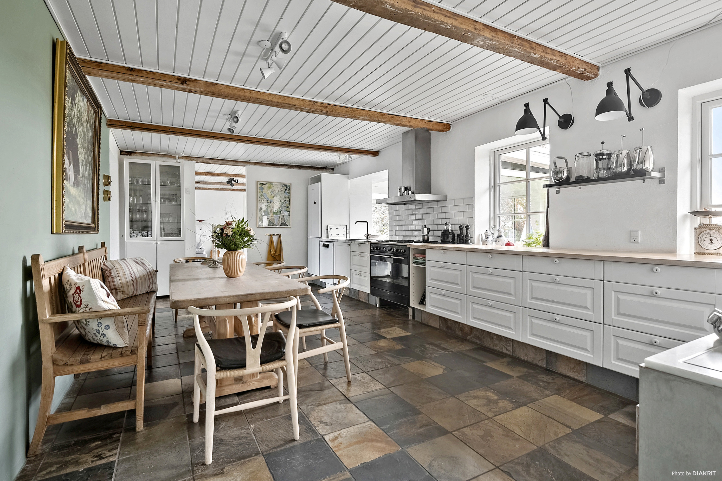 Fremhævet køkken billede i fuldskærmstilstand. Billede af Hølkenhavevej 4, Hølken, 8300 Odder