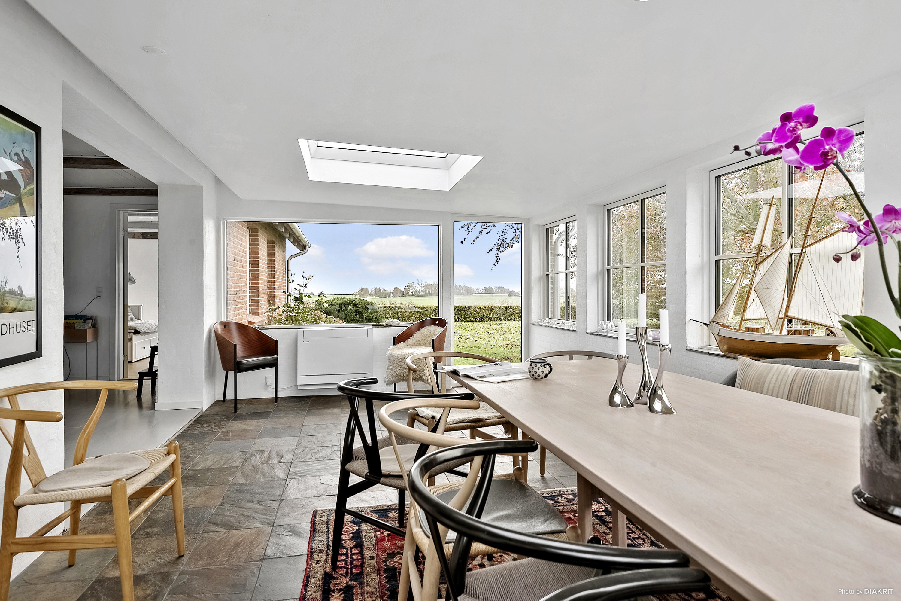 Fremhævet spisestue billede i fuldskærmstilstand. Billede af Hølkenhavevej 4, Hølken, 8300 Odder