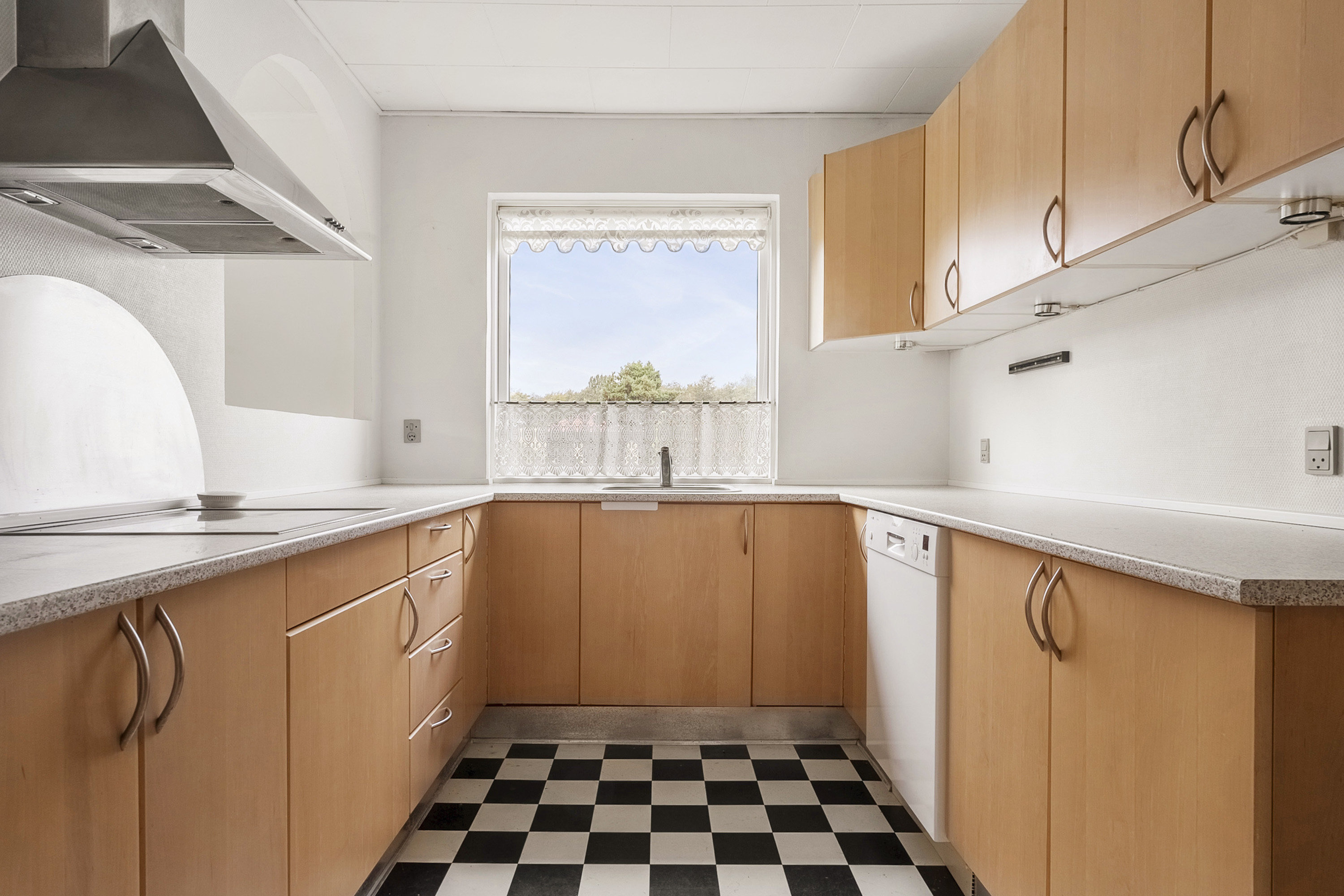 Fremhævet køkken billede i fuldskærmstilstand. Billede af Kildevej 13, 7130 Juelsminde