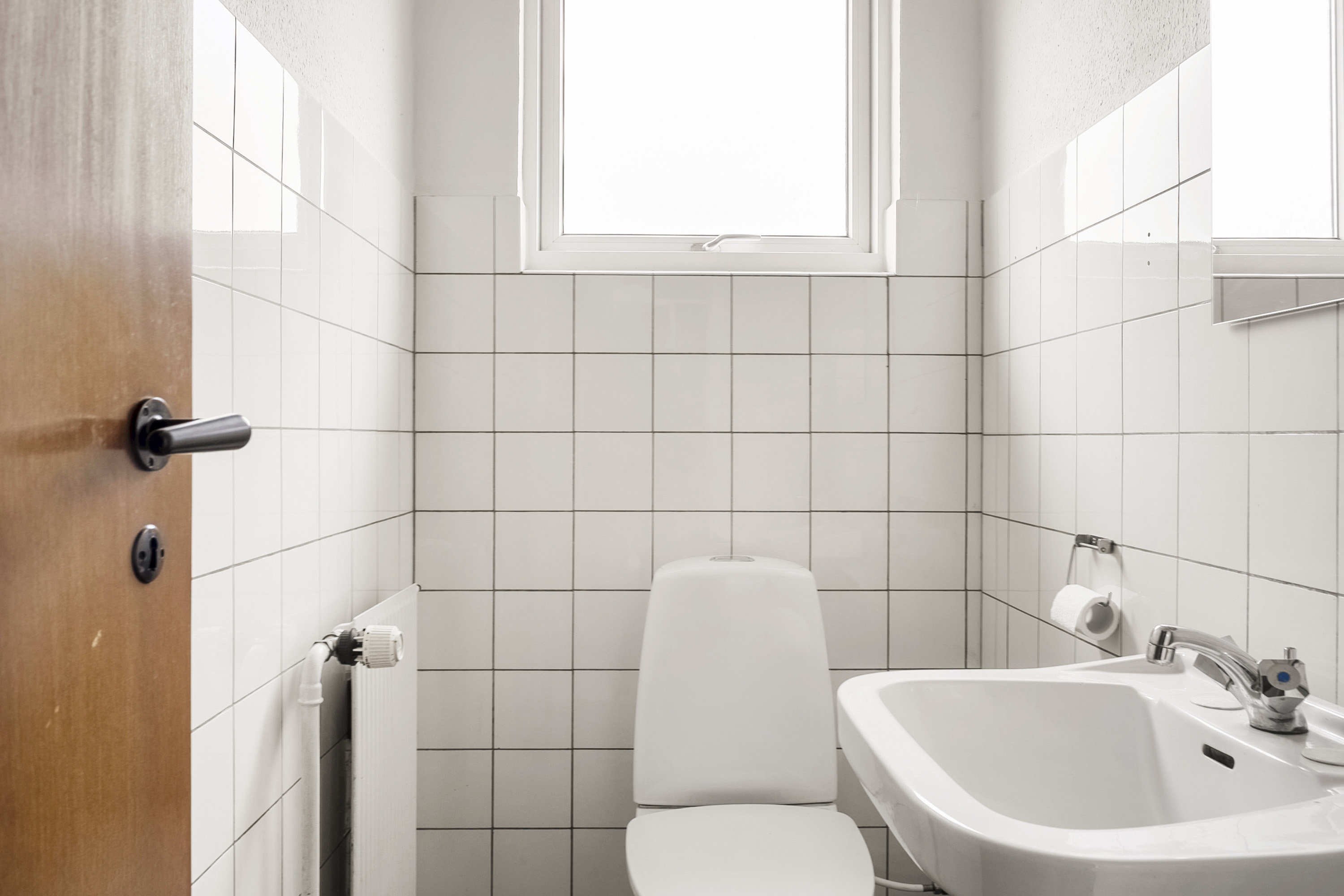 Fremhævet badeværelse billede i fuldskærmstilstand. Billede af Kildevej 13, 7130 Juelsminde