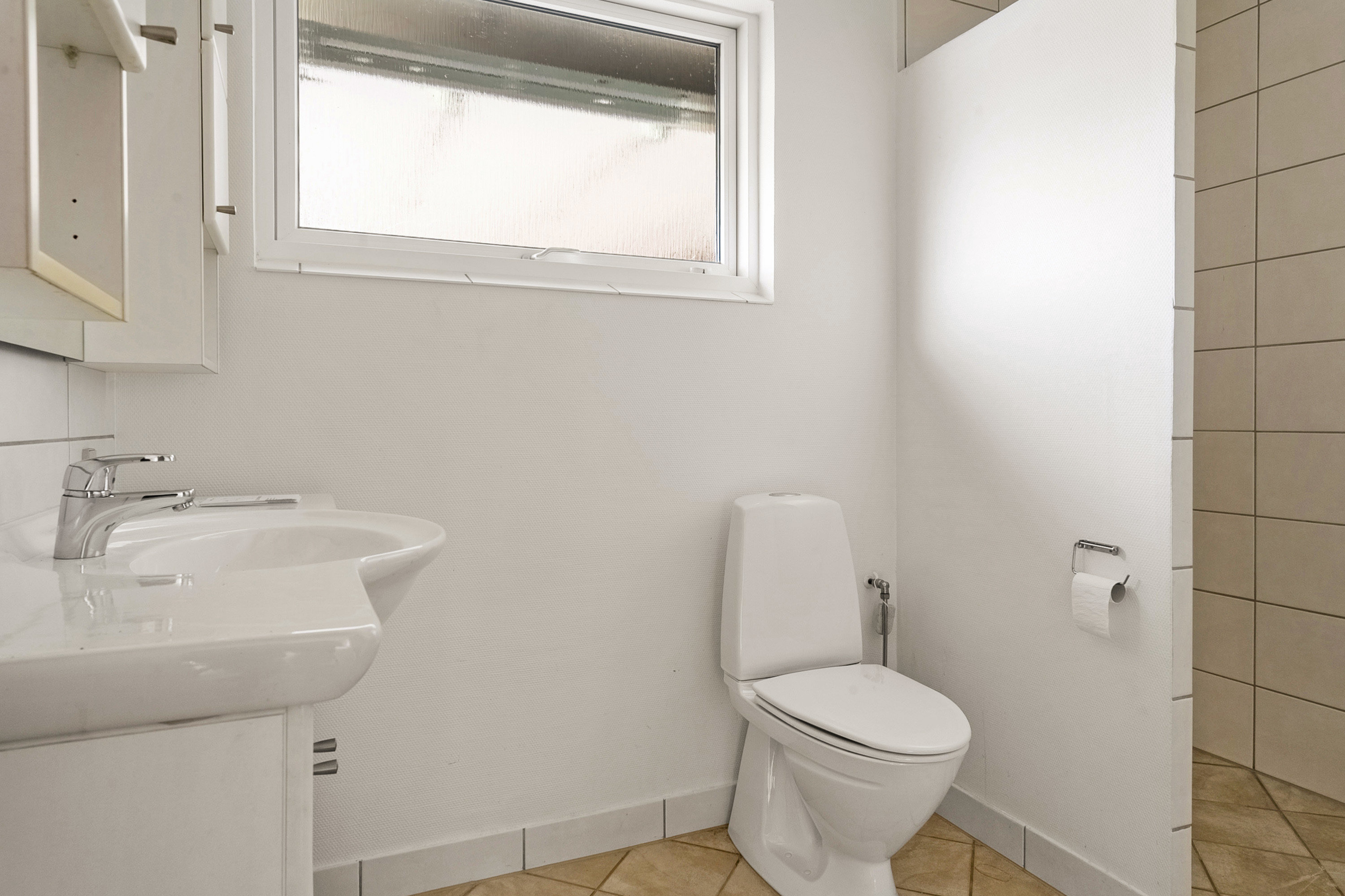 Fremhævet badeværelse billede i fuldskærmstilstand. Billede af Kildevej 13, 7130 Juelsminde