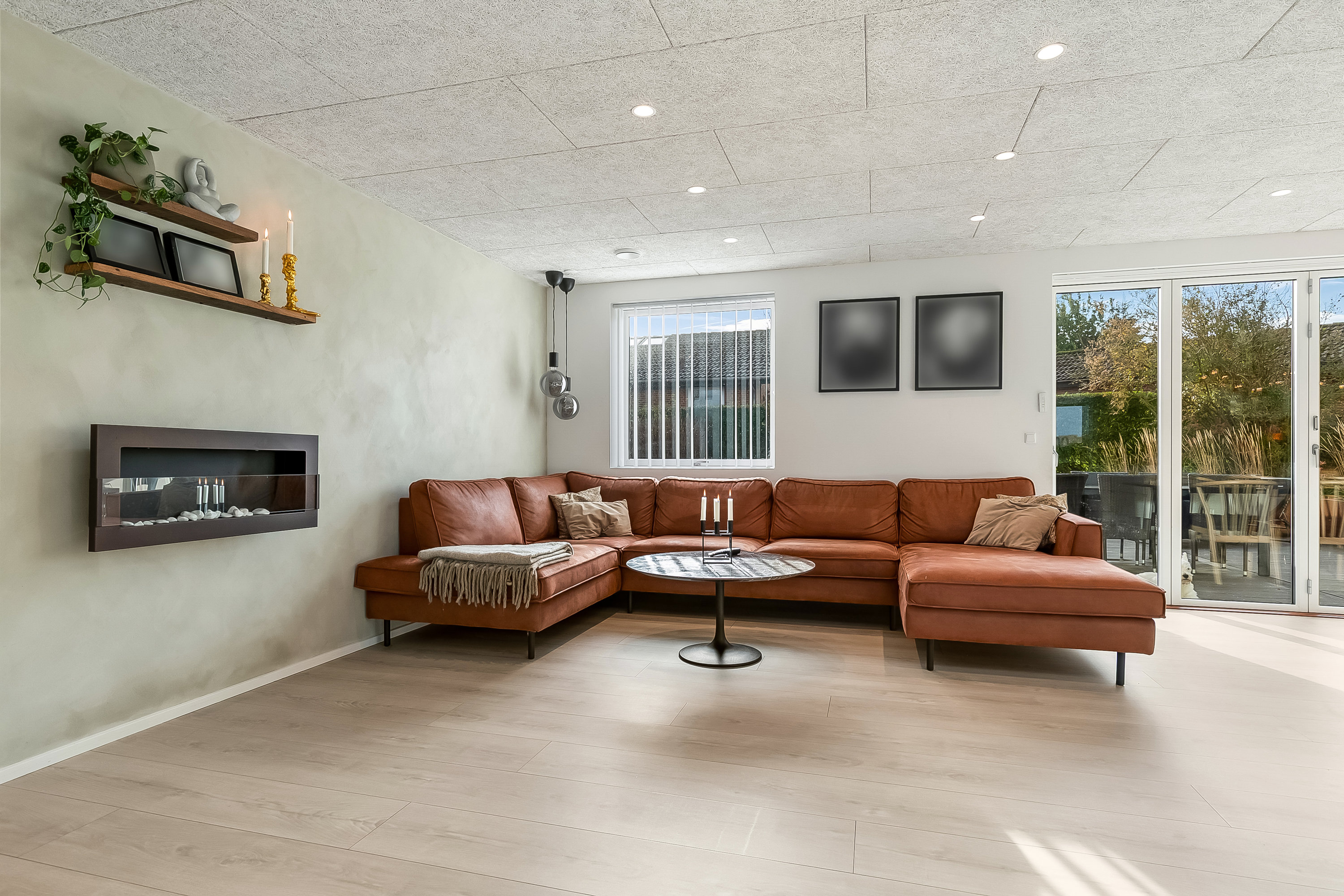 Fremhævet stue billede i fuldskærmstilstand. Billede af Borggårdsparken 26, 7080 Børkop