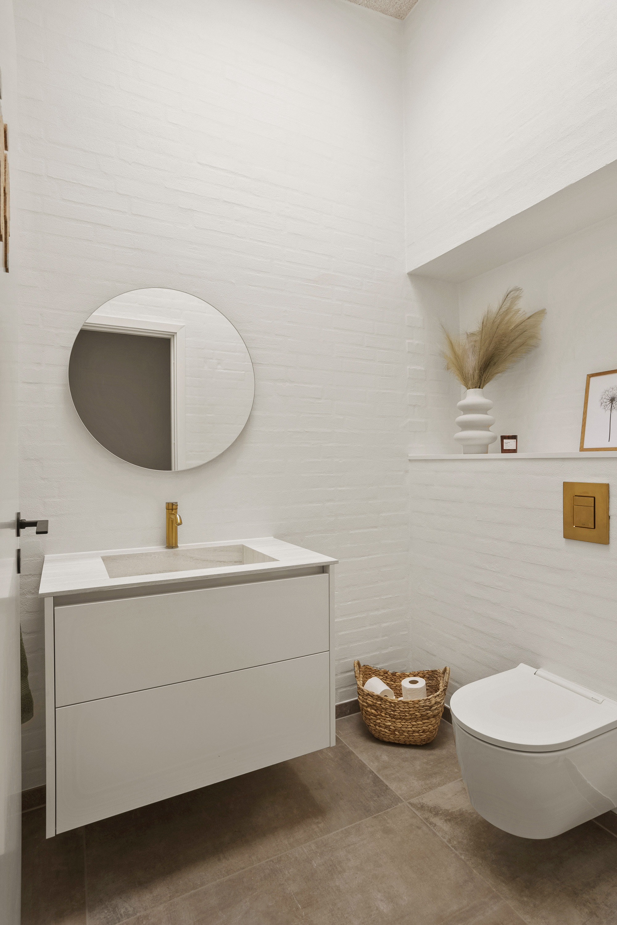 Fremhævet toilet billede i fuldskærmstilstand. Billede af Kongstedgårds Alle 21, 6600 Vejen