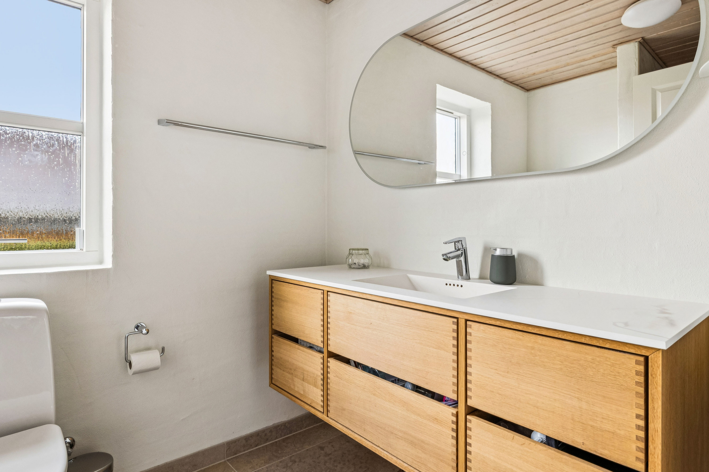 Fremhævet badeværelse billede i fuldskærmstilstand. Billede af Skovkildeparken 73, Virring, 8660 Skanderborg