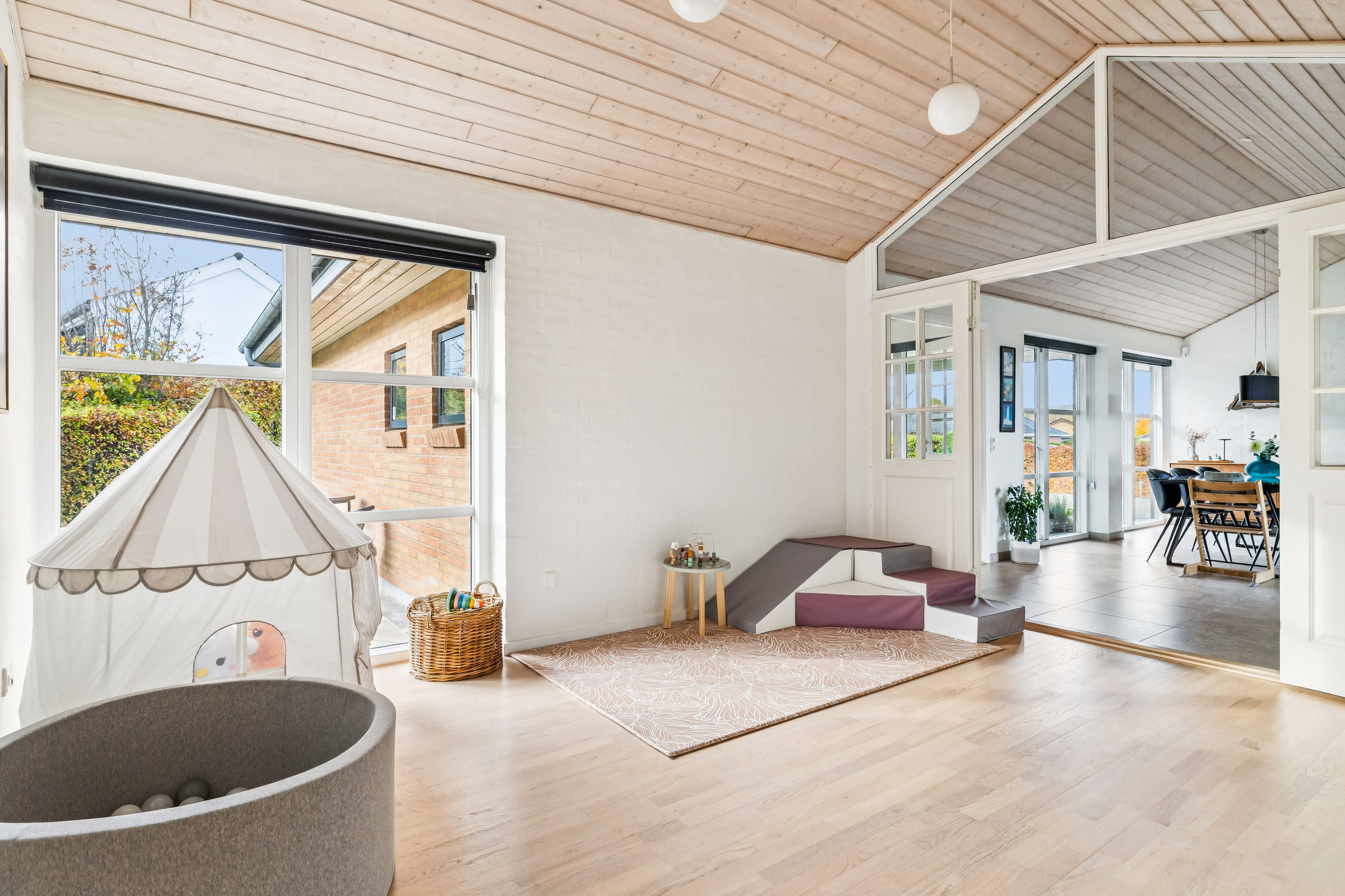 Fremhævet multirum billede i fuldskærmstilstand. Billede af Skovkildeparken 73, Virring, 8660 Skanderborg