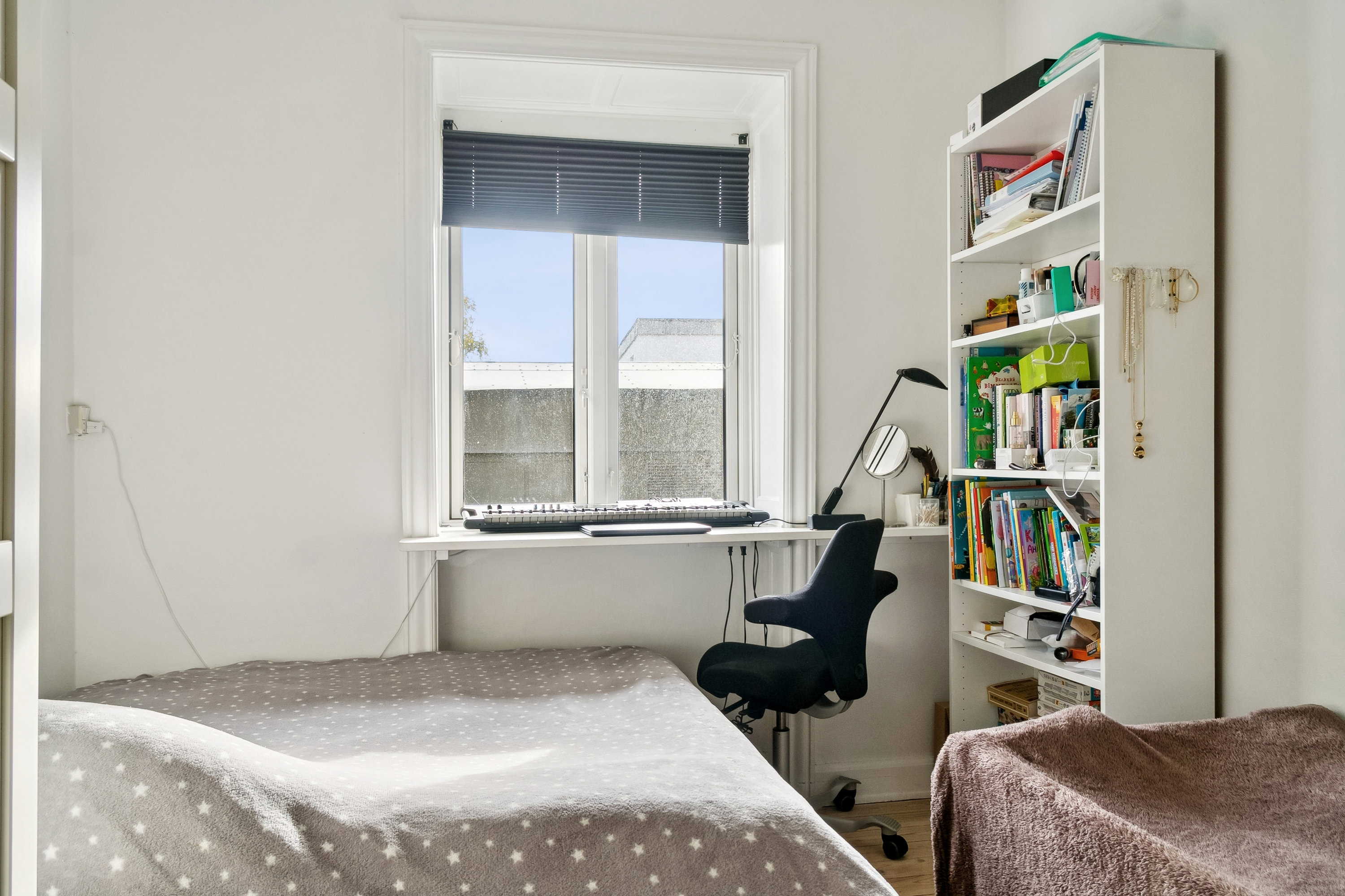 Fremhævet  billede i fuldskærmstilstand. Billede af Karensgade 10, st.. tv., 2500 Valby