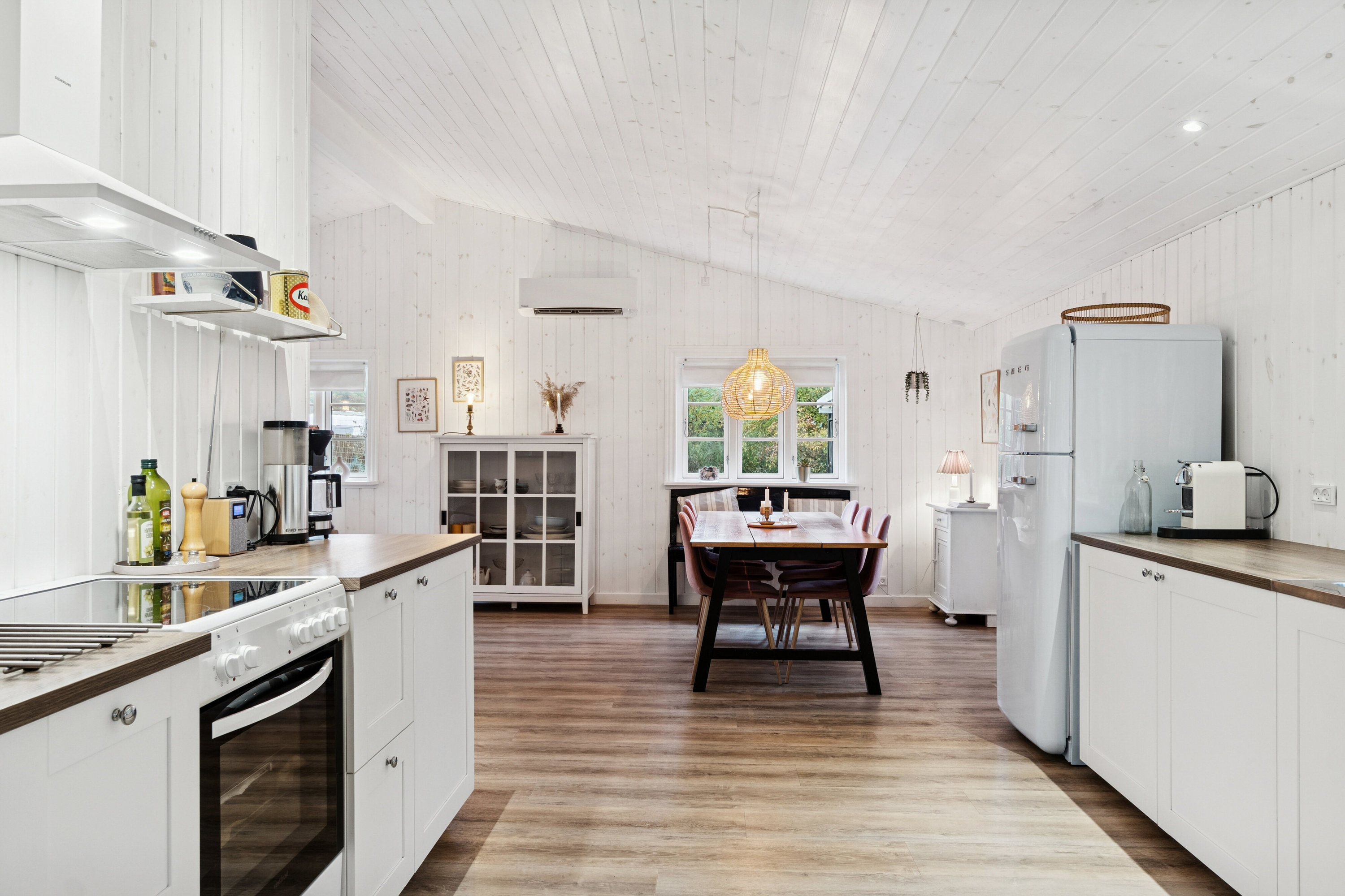 Fremhævet køkken billede i fuldskærmstilstand. Billede af Vagtelvej 2, Ellinge Lyng, 4560 Vig