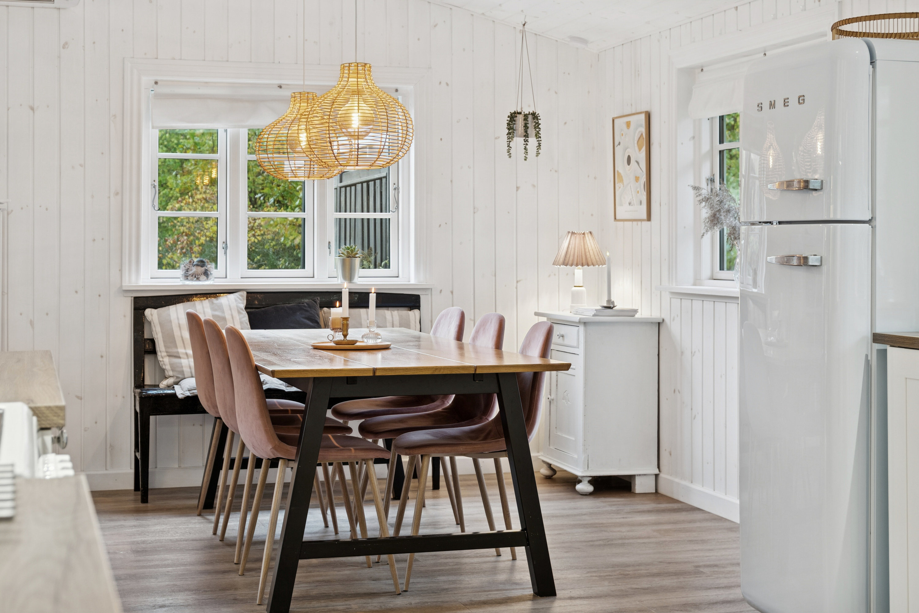 Fremhævet stue billede i fuldskærmstilstand. Billede af Vagtelvej 2, Ellinge Lyng, 4560 Vig