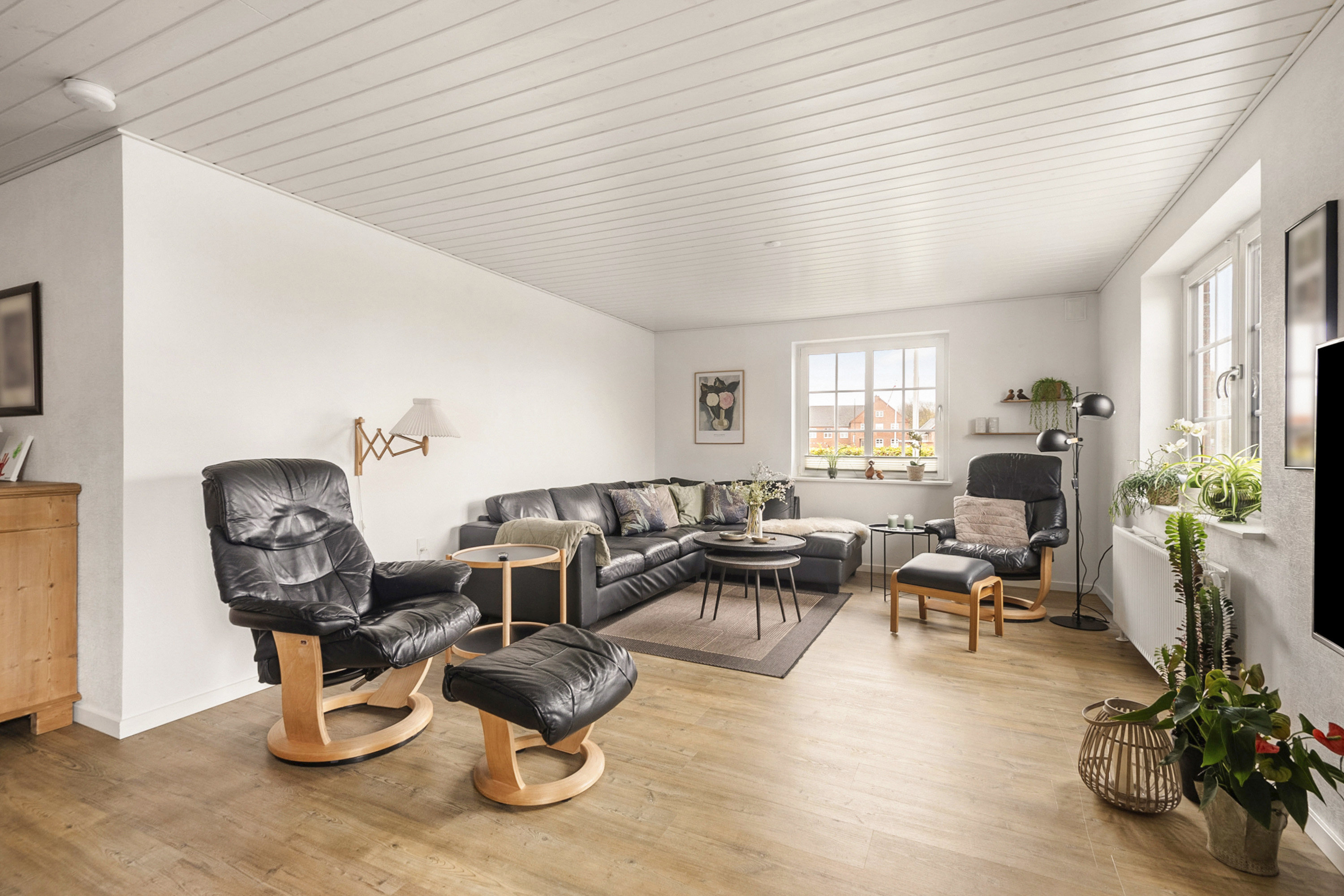 Fremhævet stue billede i fuldskærmstilstand. Billede af Gunderupvej 10, Horne, 6800 Varde